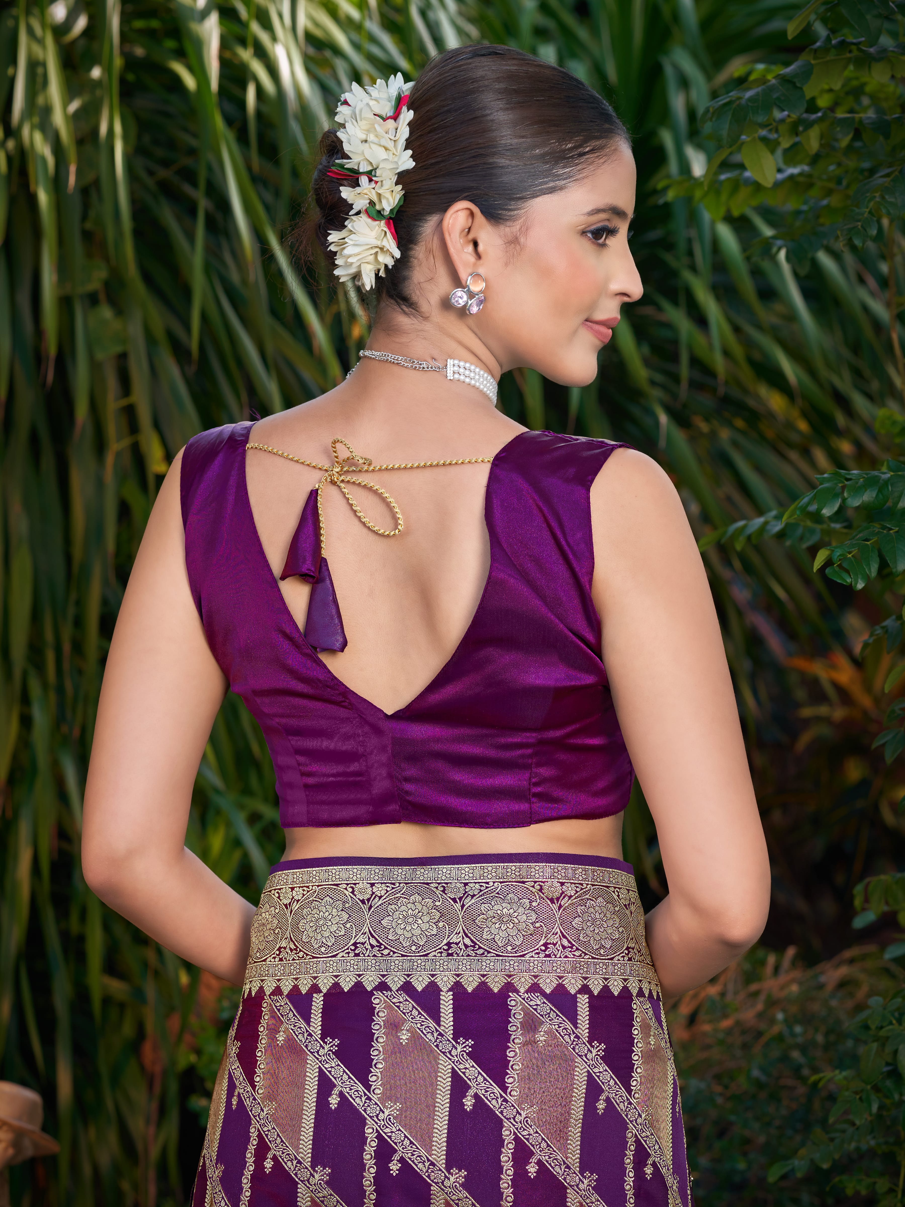 MANOHARI Banarasi Silk Blend Jacquard Work Saree - Purple - Dista