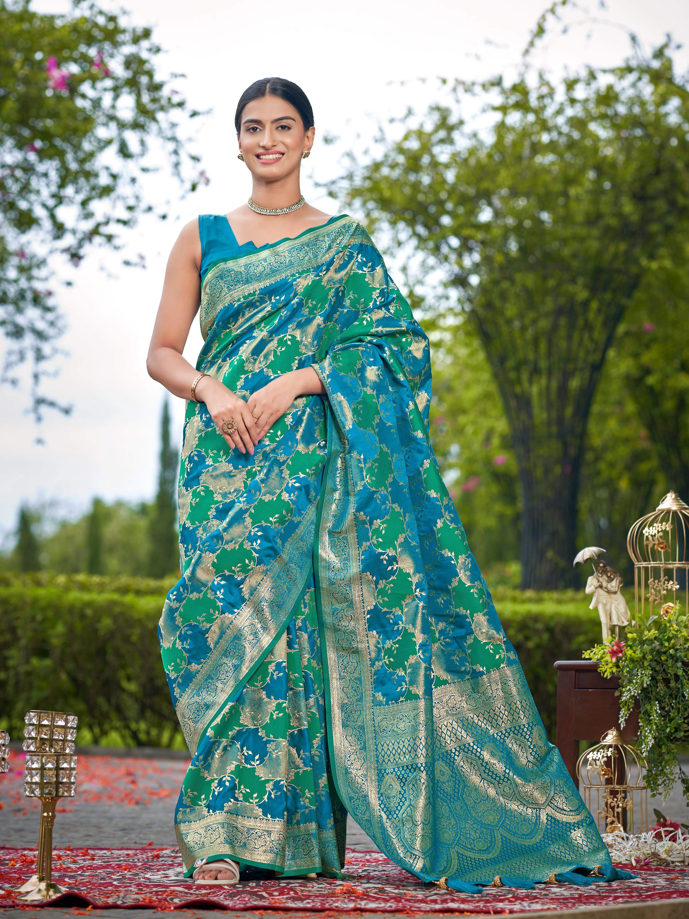 MANOHARI Banarasi Silk Blend Jacquard Work Saree - Turquoise - Dista