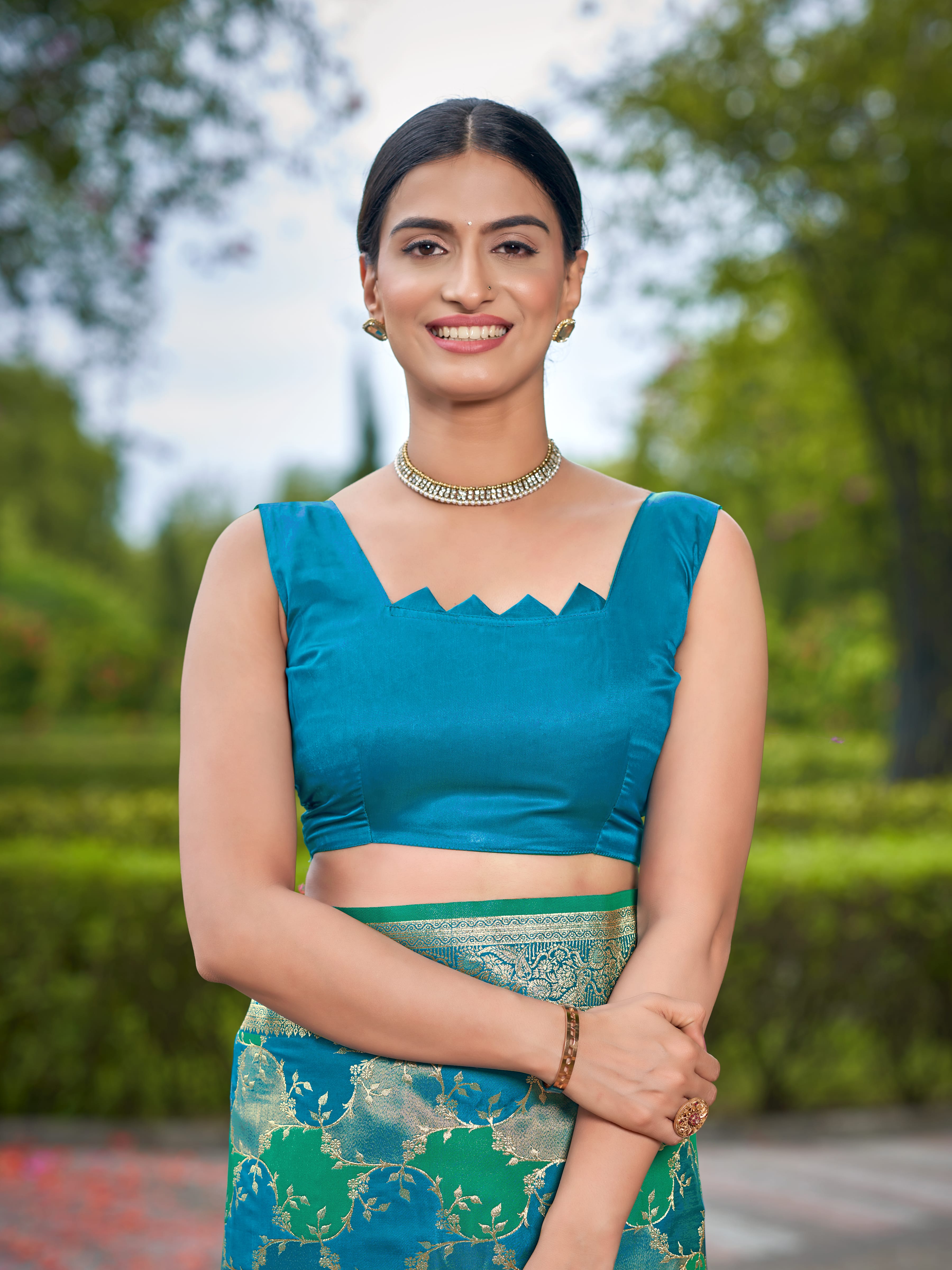 MANOHARI Banarasi Silk Blend Jacquard Work Saree - Turquoise - Dista