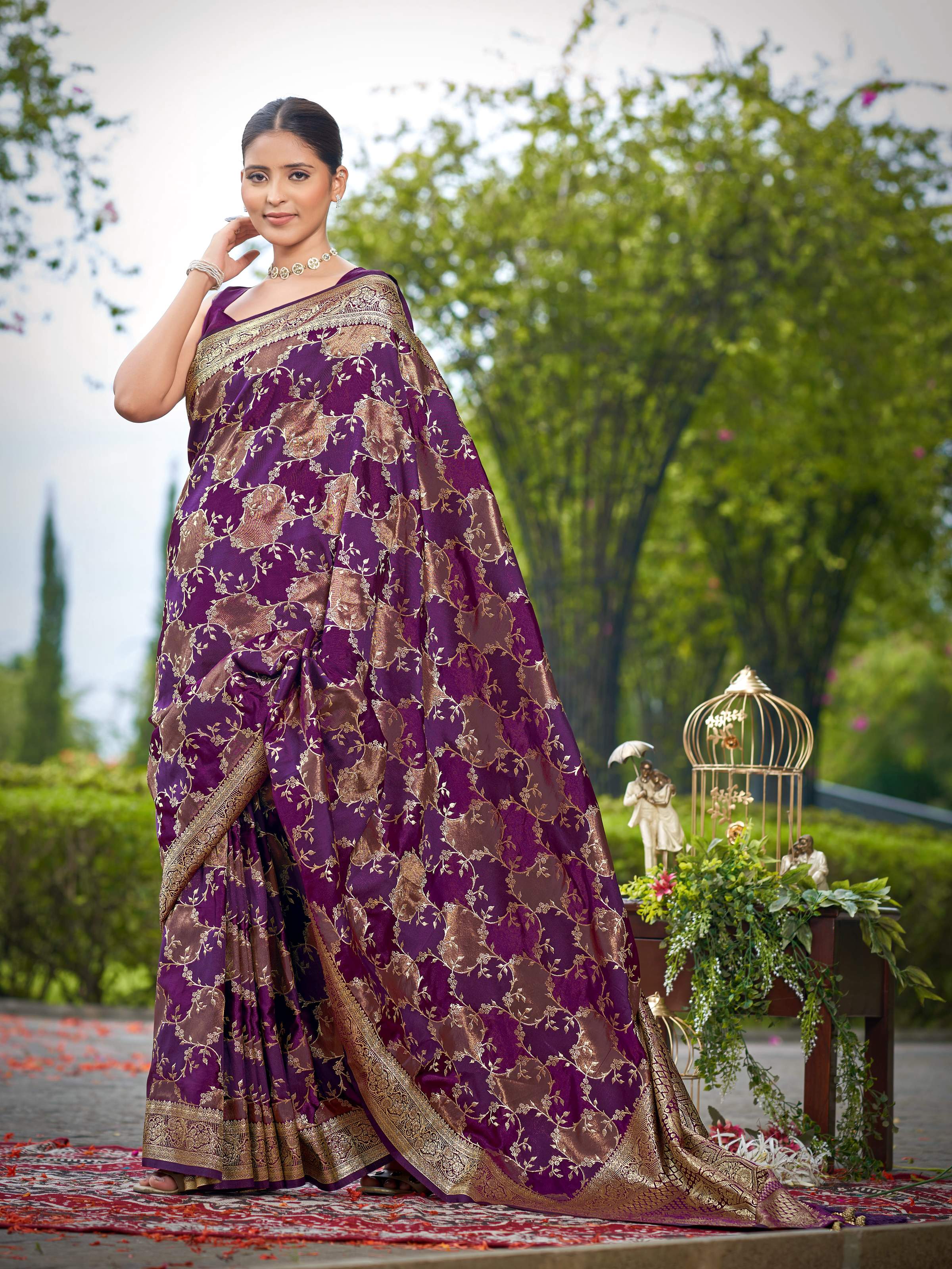 MANOHARI Banarasi Silk Blend Jacquard Work Saree - Purple - Dista