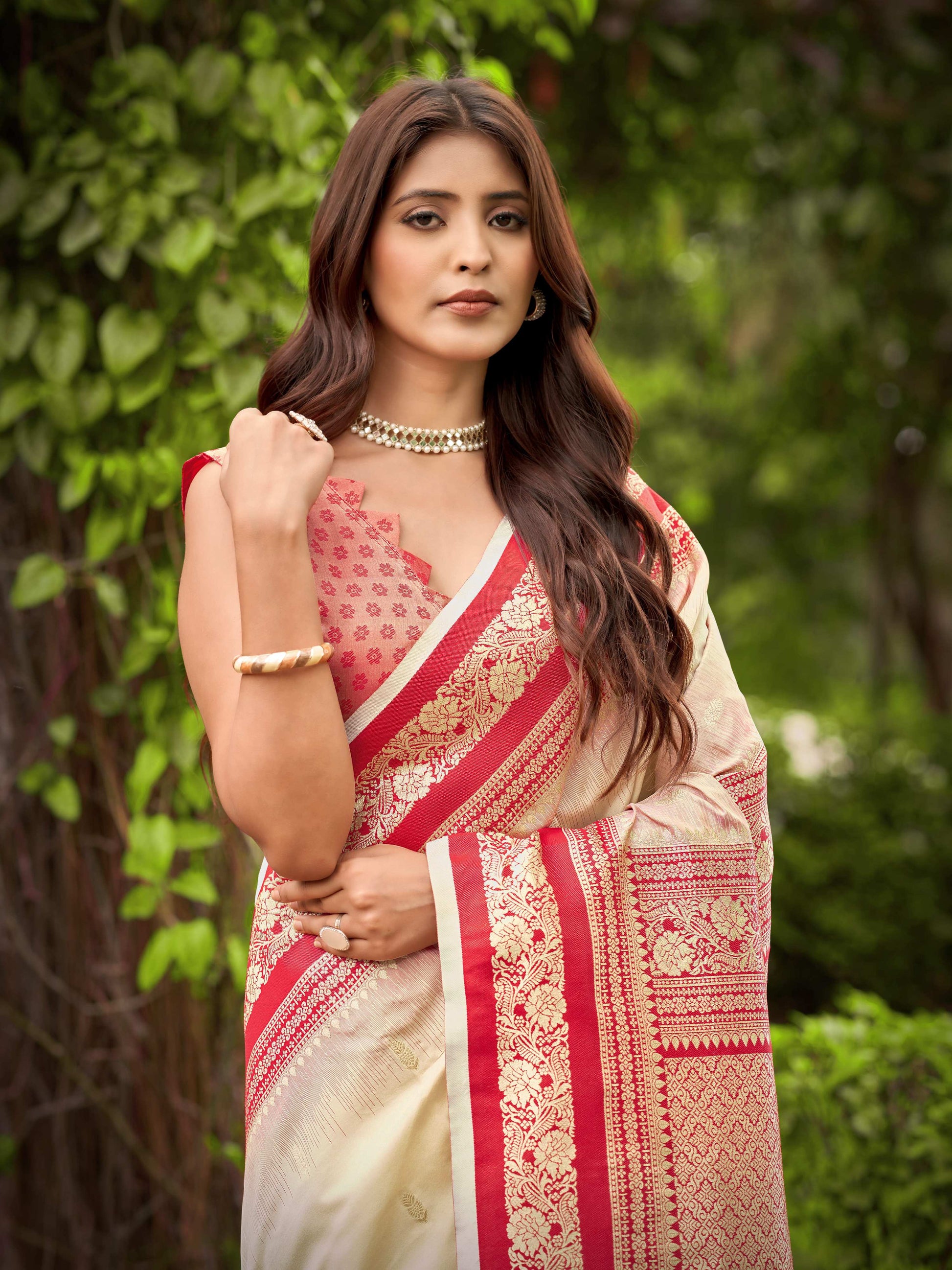 MANOHARI Banarasi Silk Blend Jacquard Work Saree - Beige - Dista