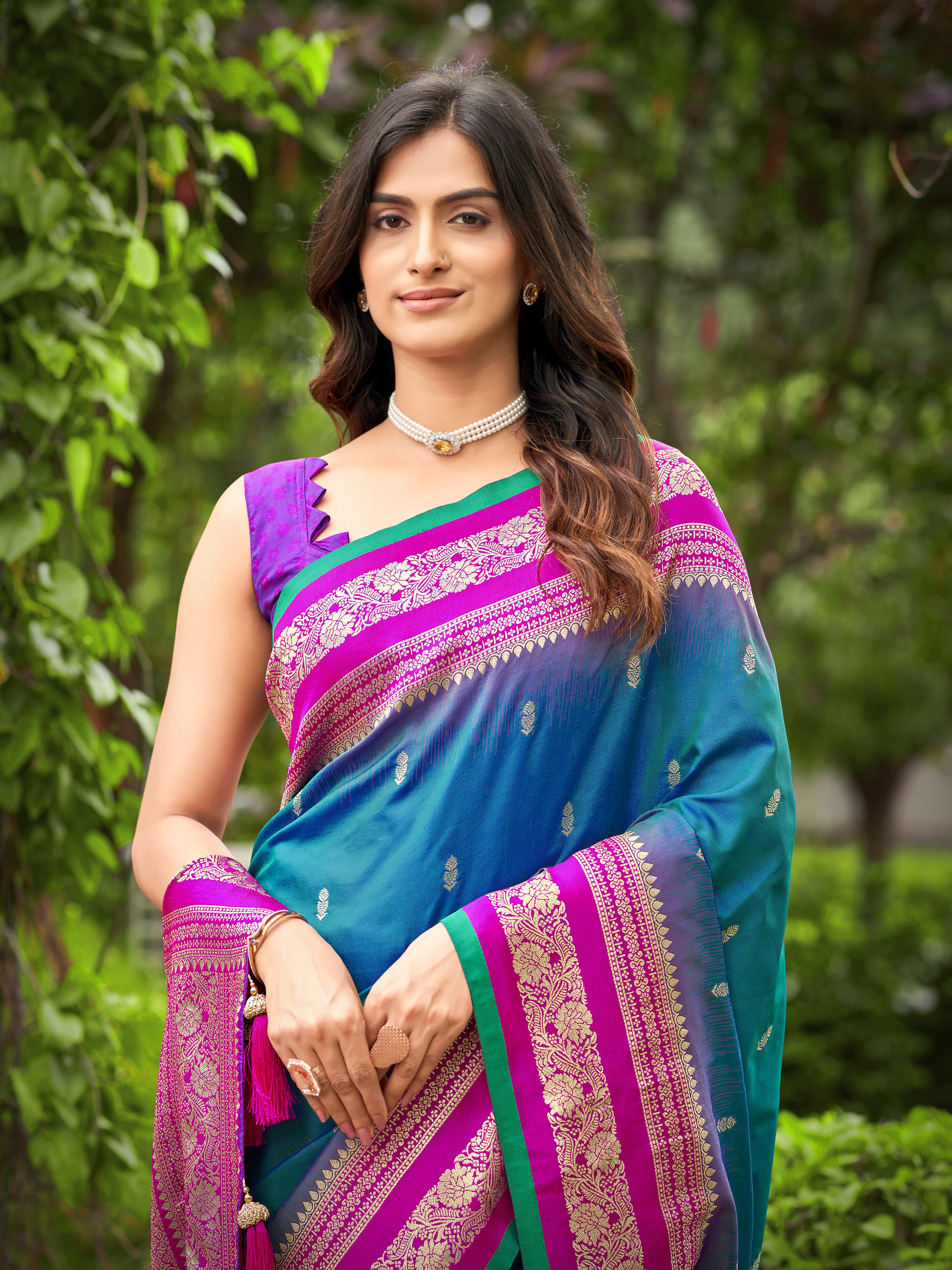 MANOHARI Banarasi Silk Blend Jacquard Work Saree - Blue - Dista