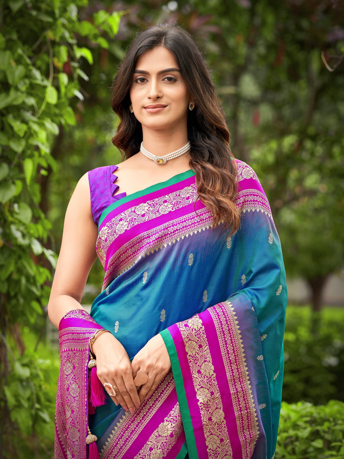 MANOHARI Banarasi Silk Blend Jacquard Work Saree - Blue - Dista