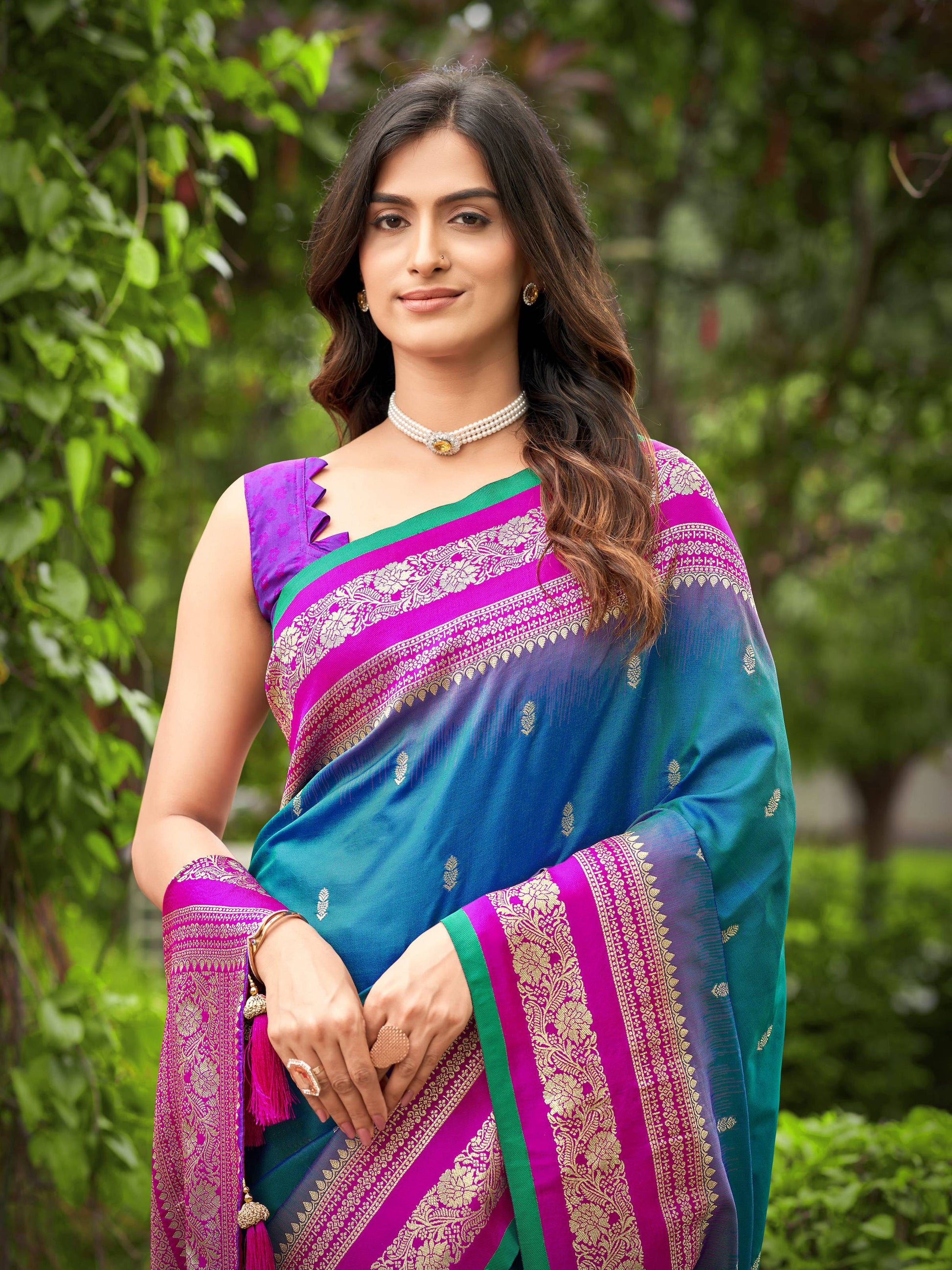MANOHARI Banarasi Silk Blend Jacquard Work Saree - Blue - Dista