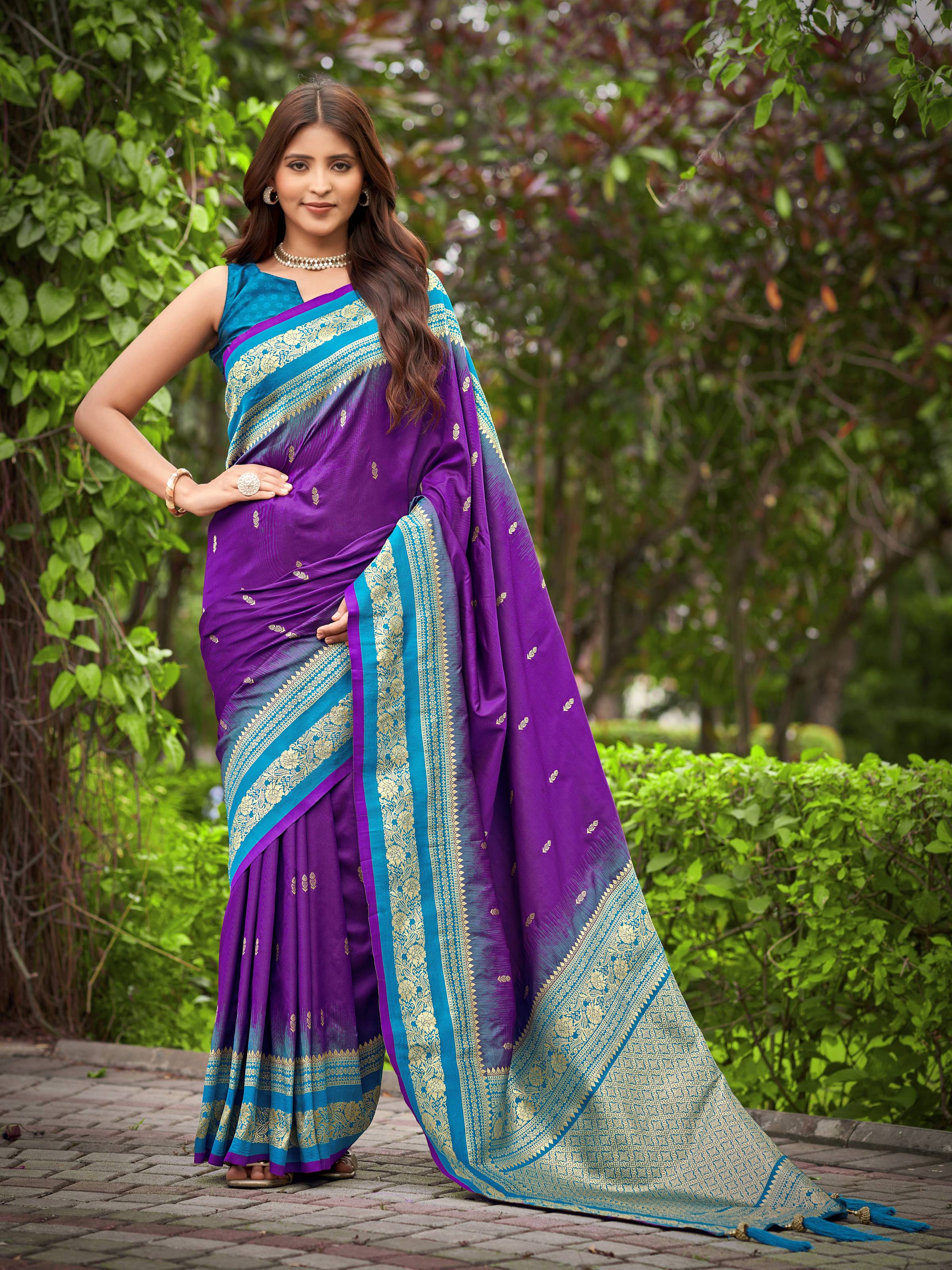 MANOHARI Banarasi Silk Blend Jacquard Work Saree - Purple - Dista