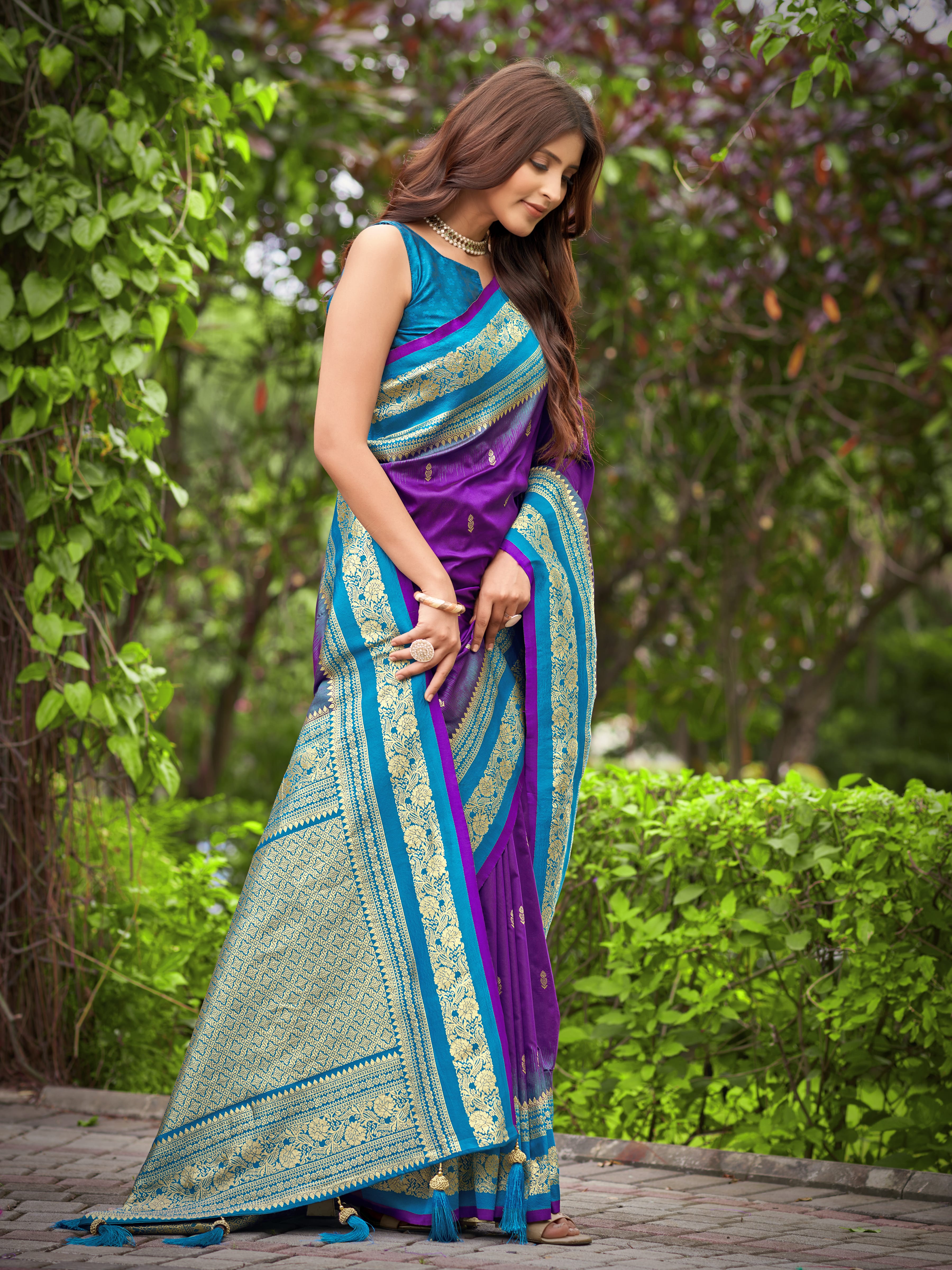 MANOHARI Banarasi Silk Blend Jacquard Work Saree - Purple - Dista