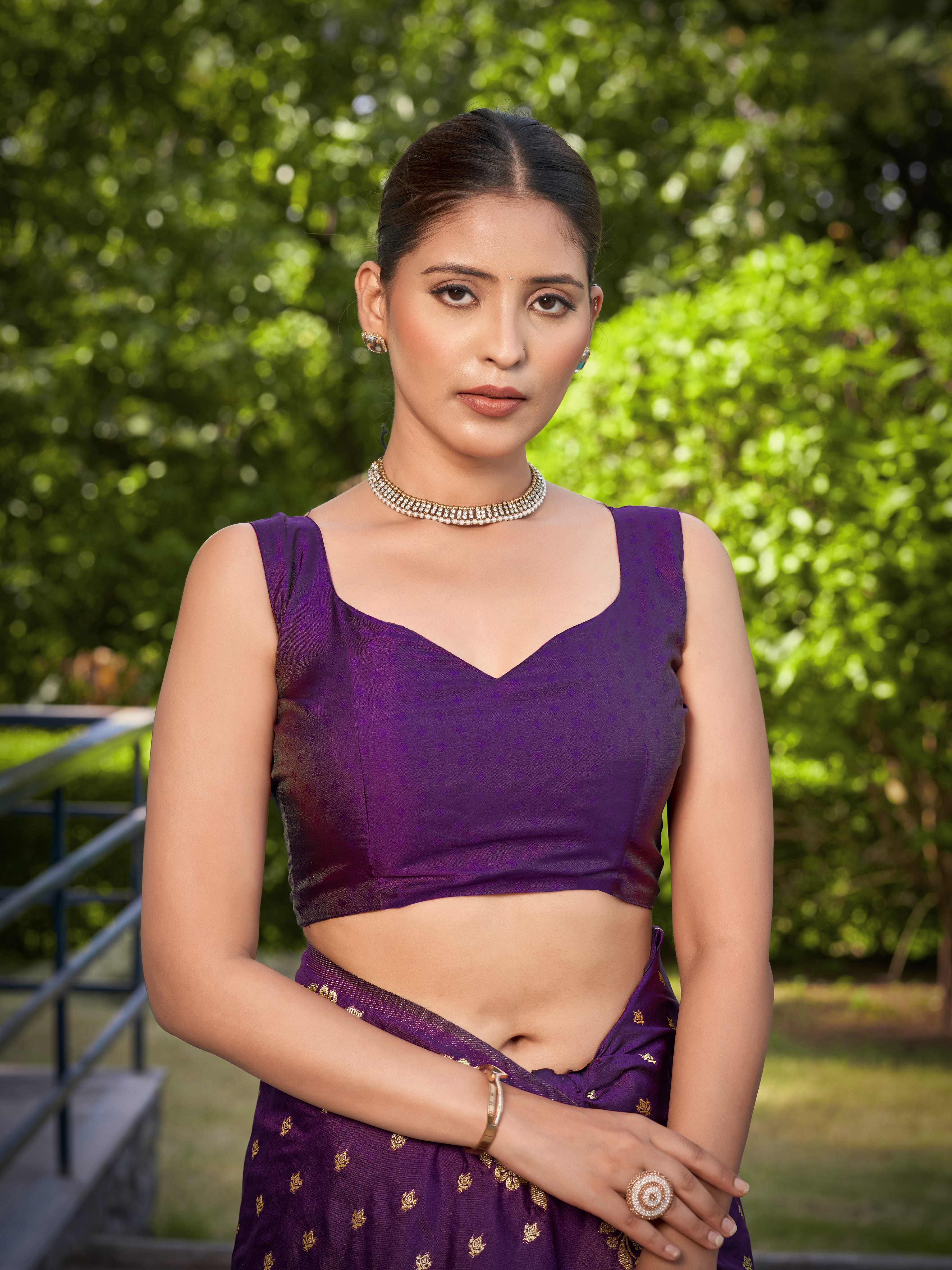 MANOHARI Banarasi Silk Blend Jacquard Work Saree - Purple - Dista