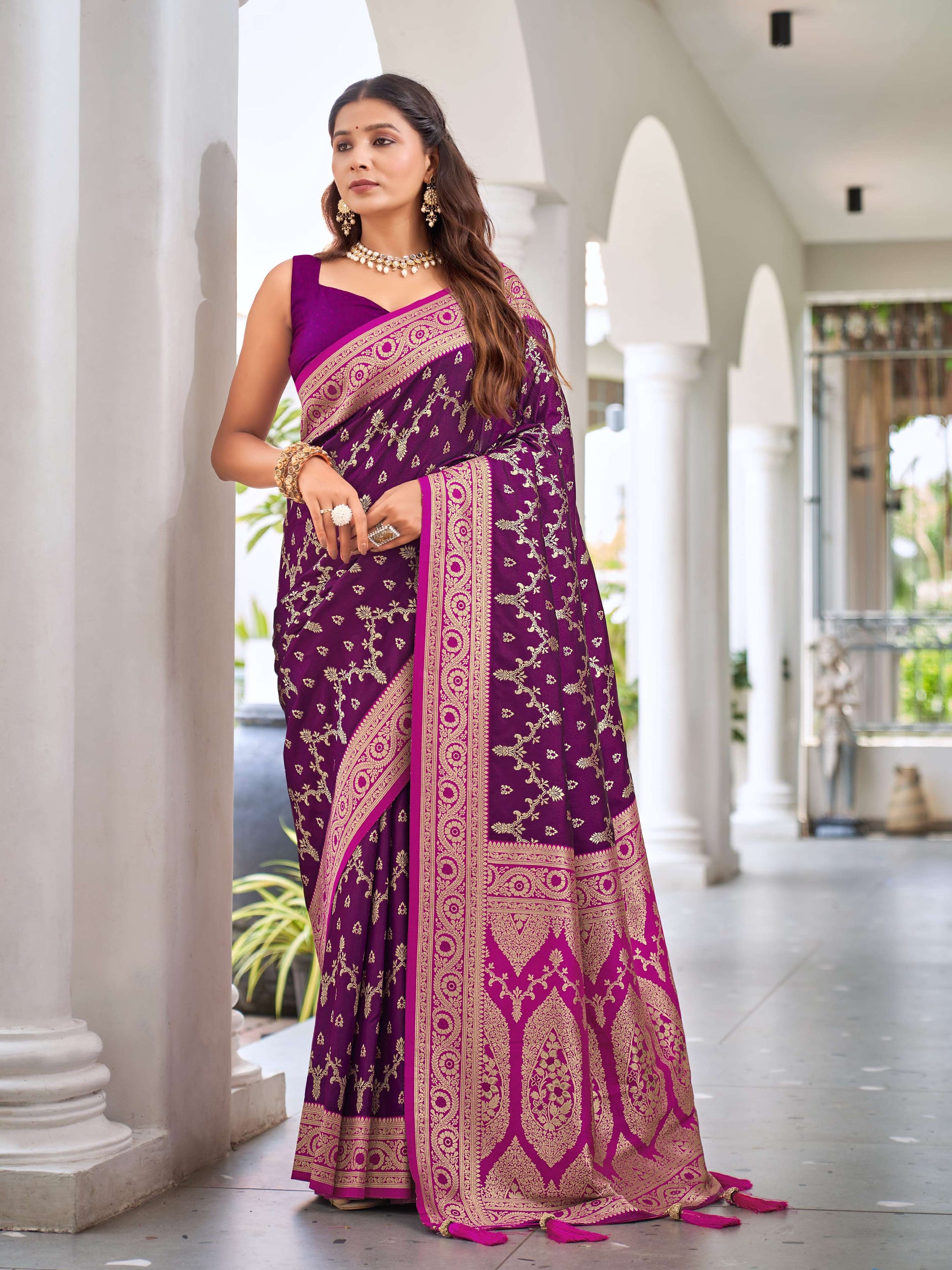 MANOHARI Banarasi Silk Blend Jacquard Work Saree - Purple - Dista
