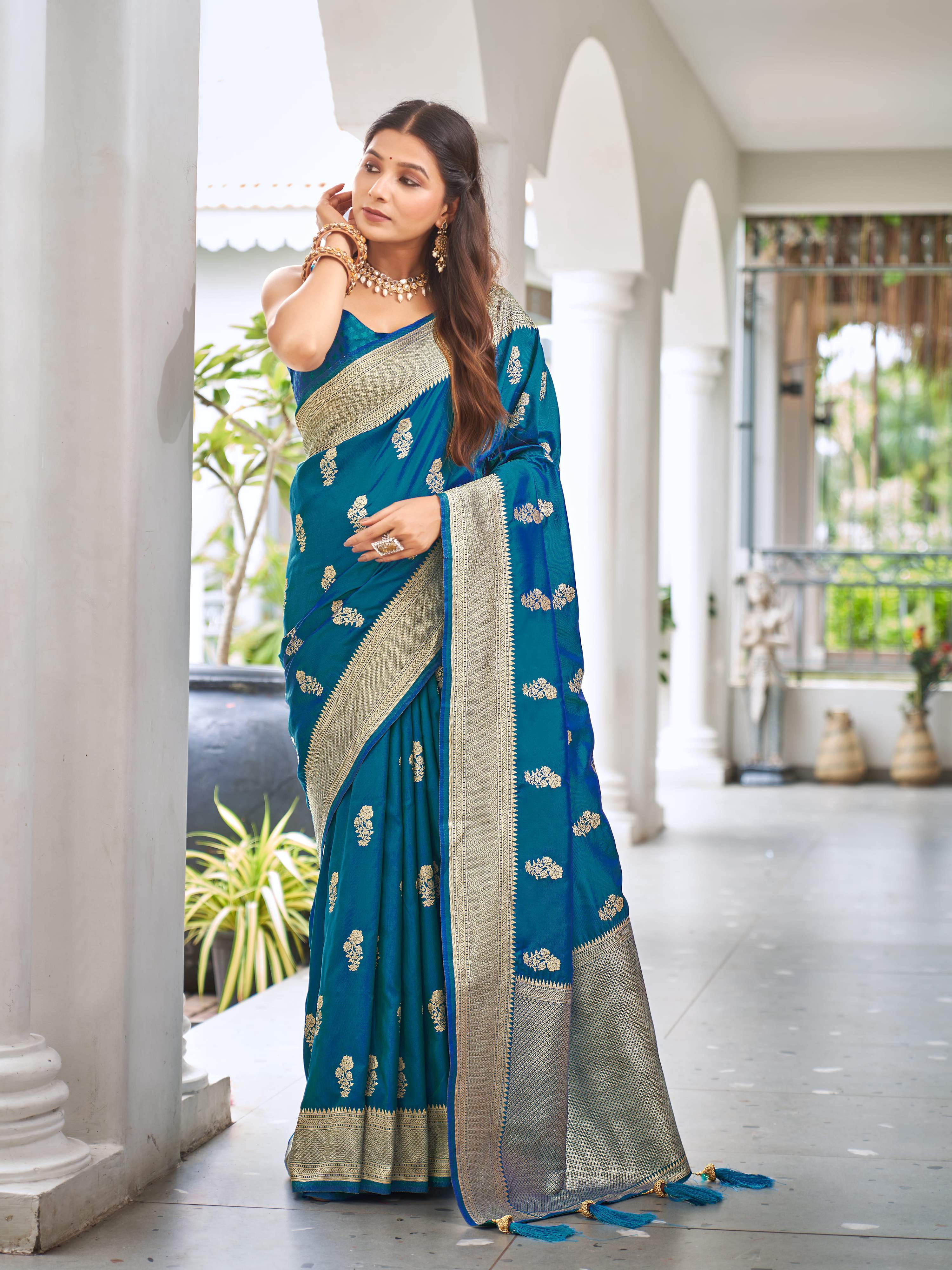 MANOHARI Banarasi Silk Blend Jacquard Work Saree - Blue - Dista