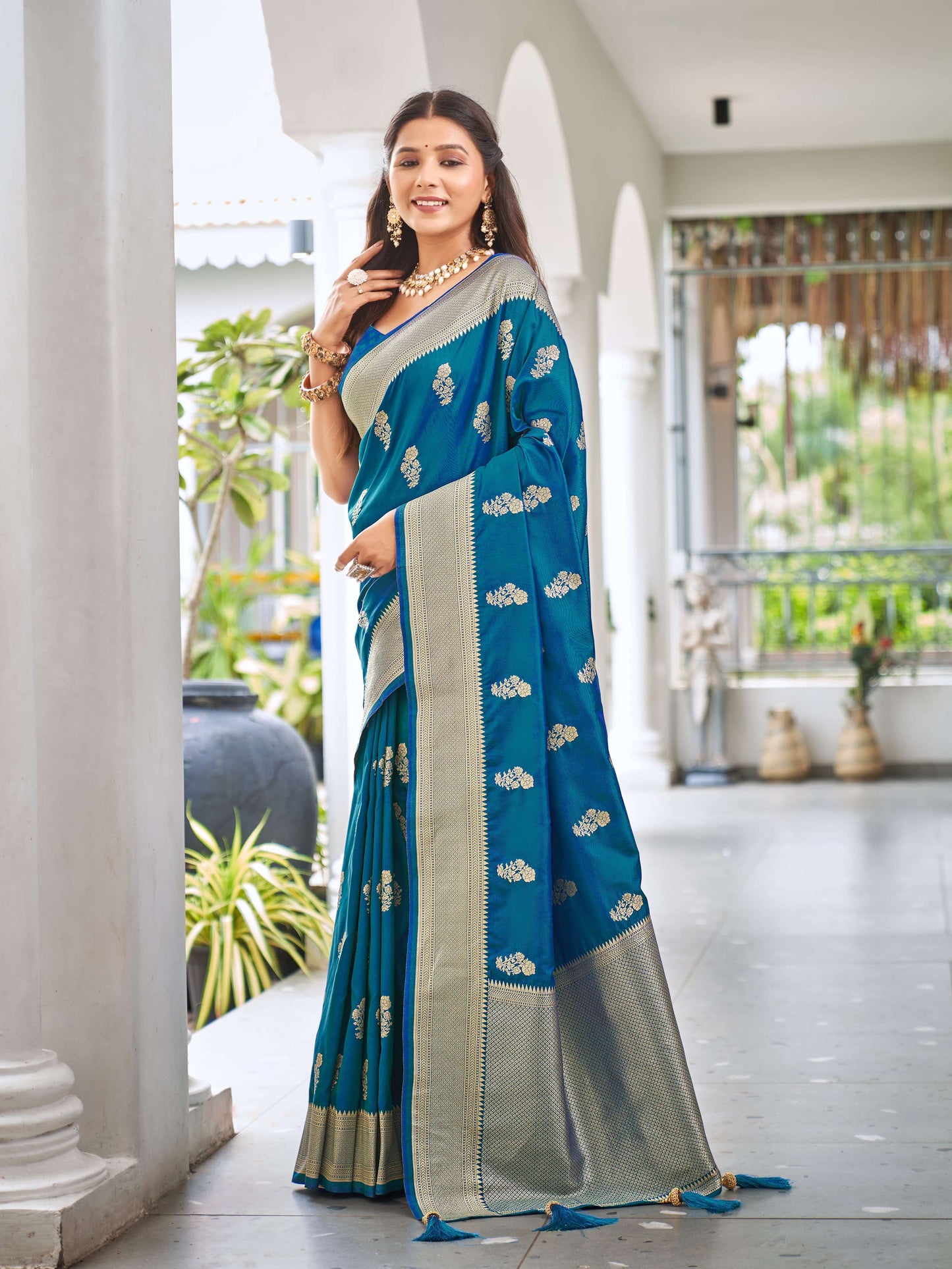 MANOHARI Banarasi Silk Blend Jacquard Work Saree - Blue - Dista
