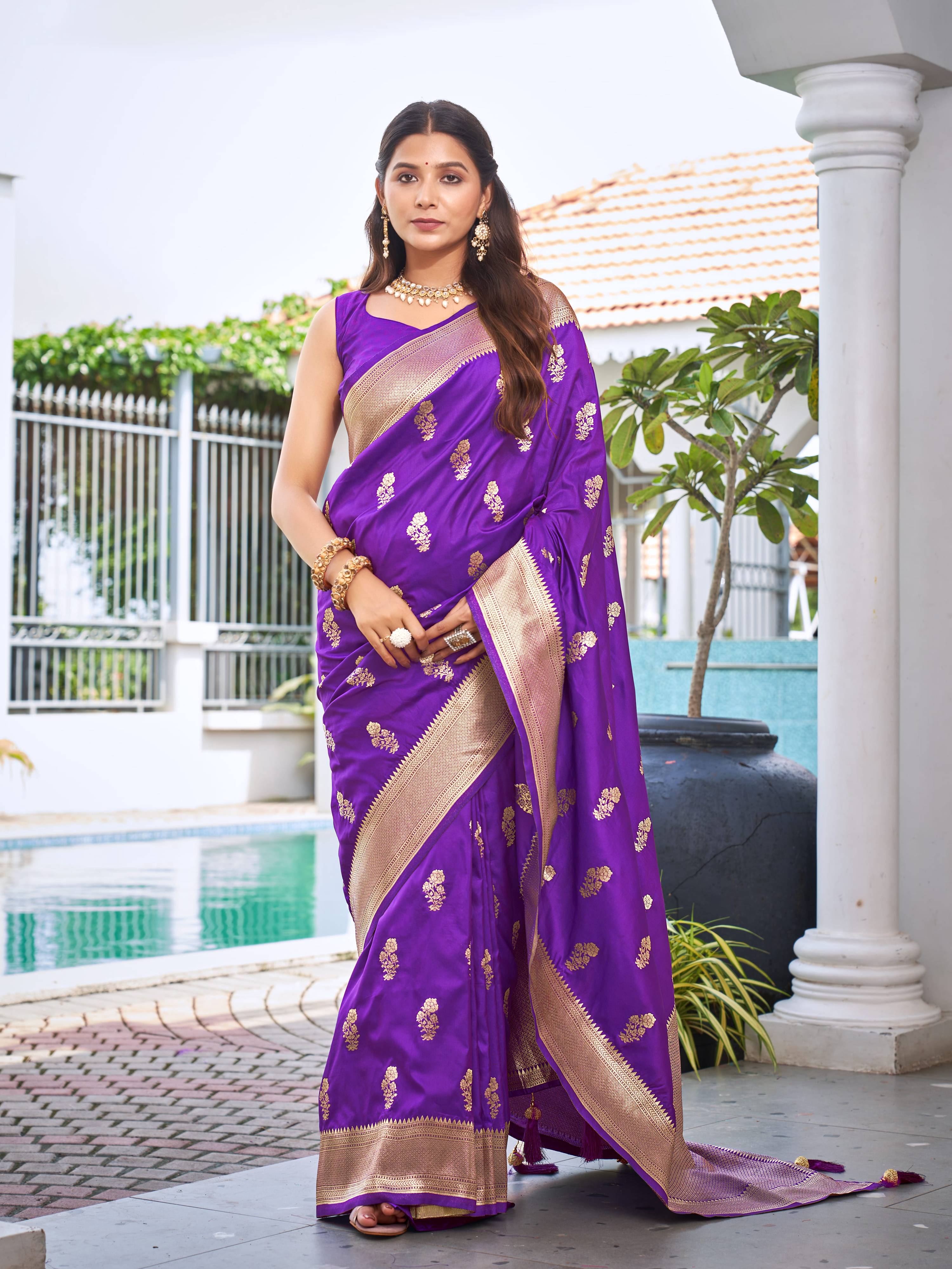 MANOHARI Banarasi Silk Blend Jacquard Work Saree - Purple - Dista