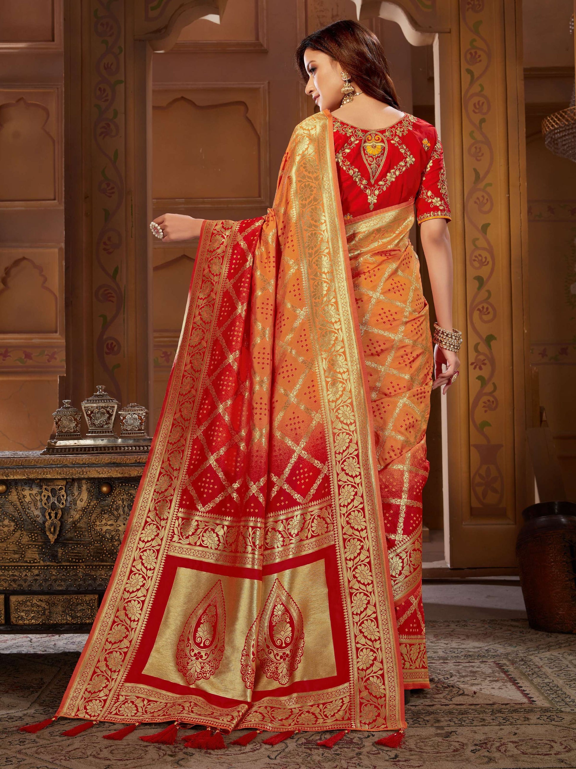 MANOHARI Banarasi Silk Blend Jacquard Work Saree - Yellow - Dista