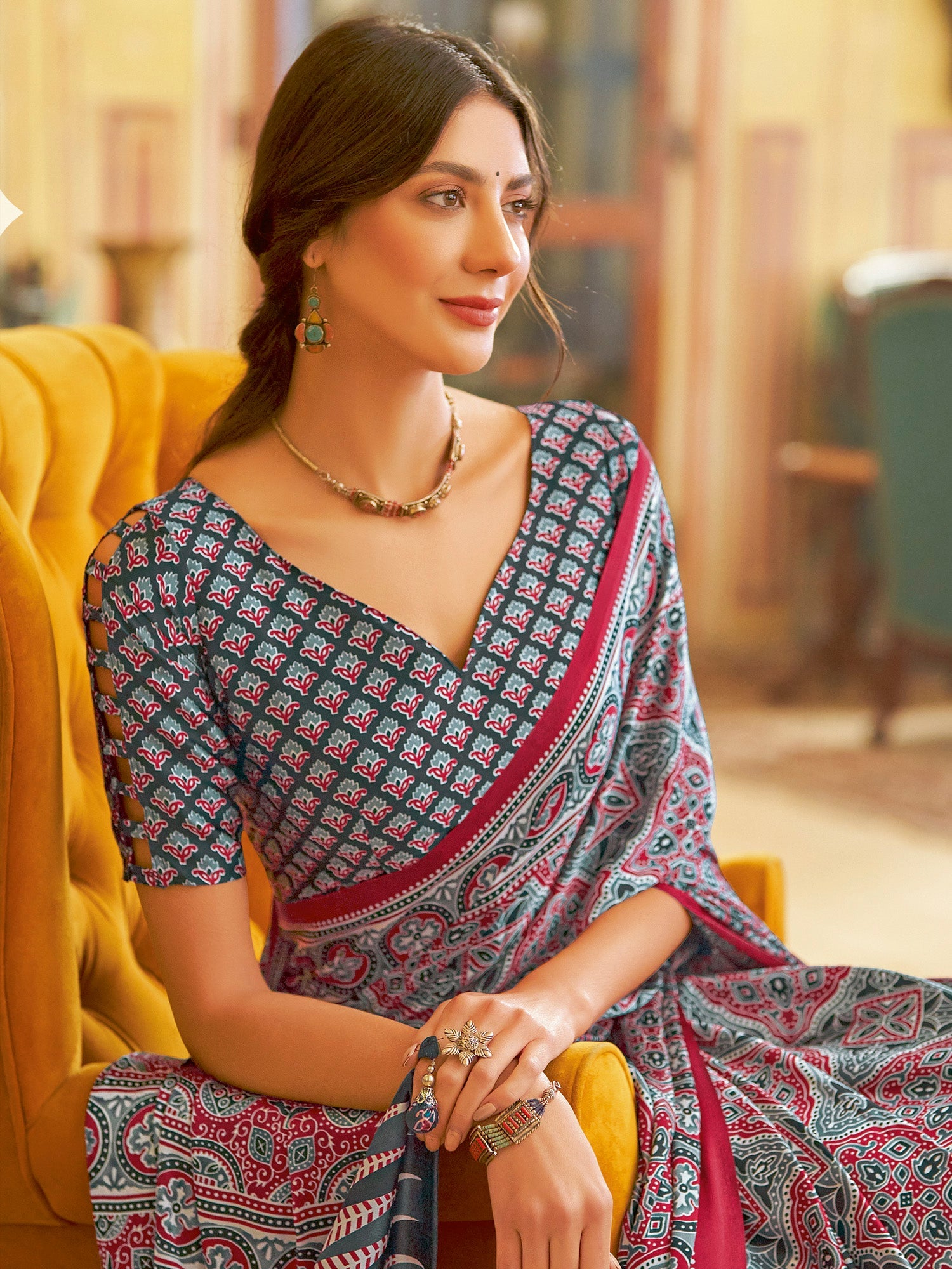 NOZ2TOZ Women's Crepe Grey Printed Designer Saree With Blouse Piece - Distacart