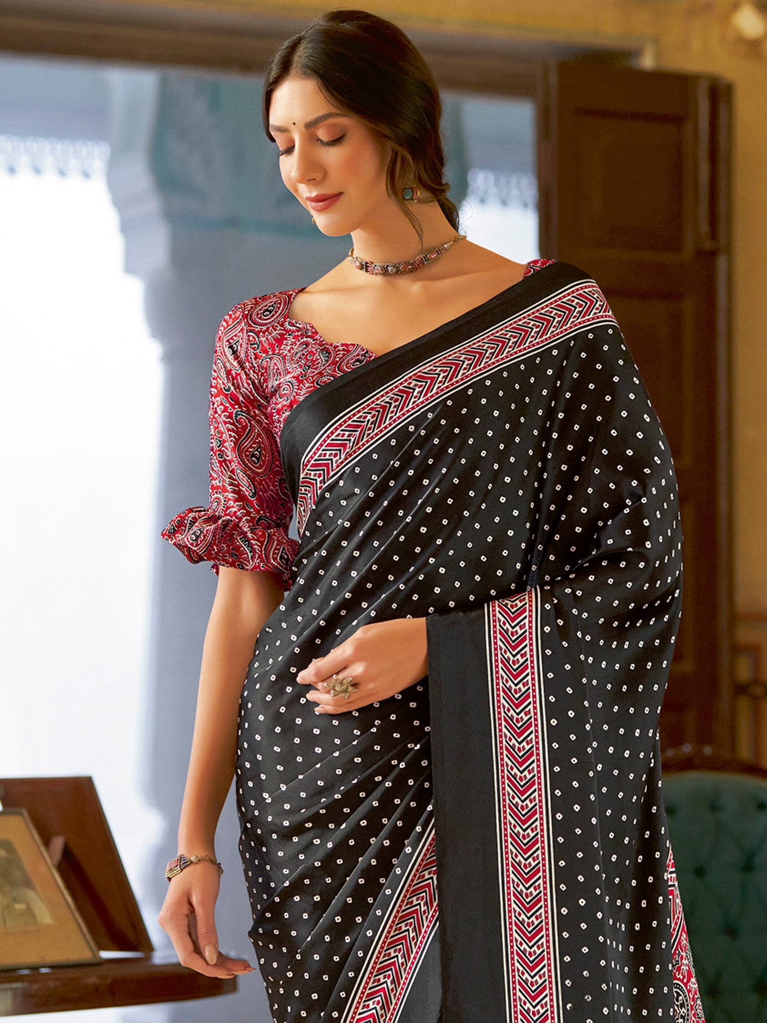 NOZ2TOZ Women's Crepe Black Printed Designer Saree With Blouse Piece - Distacart
