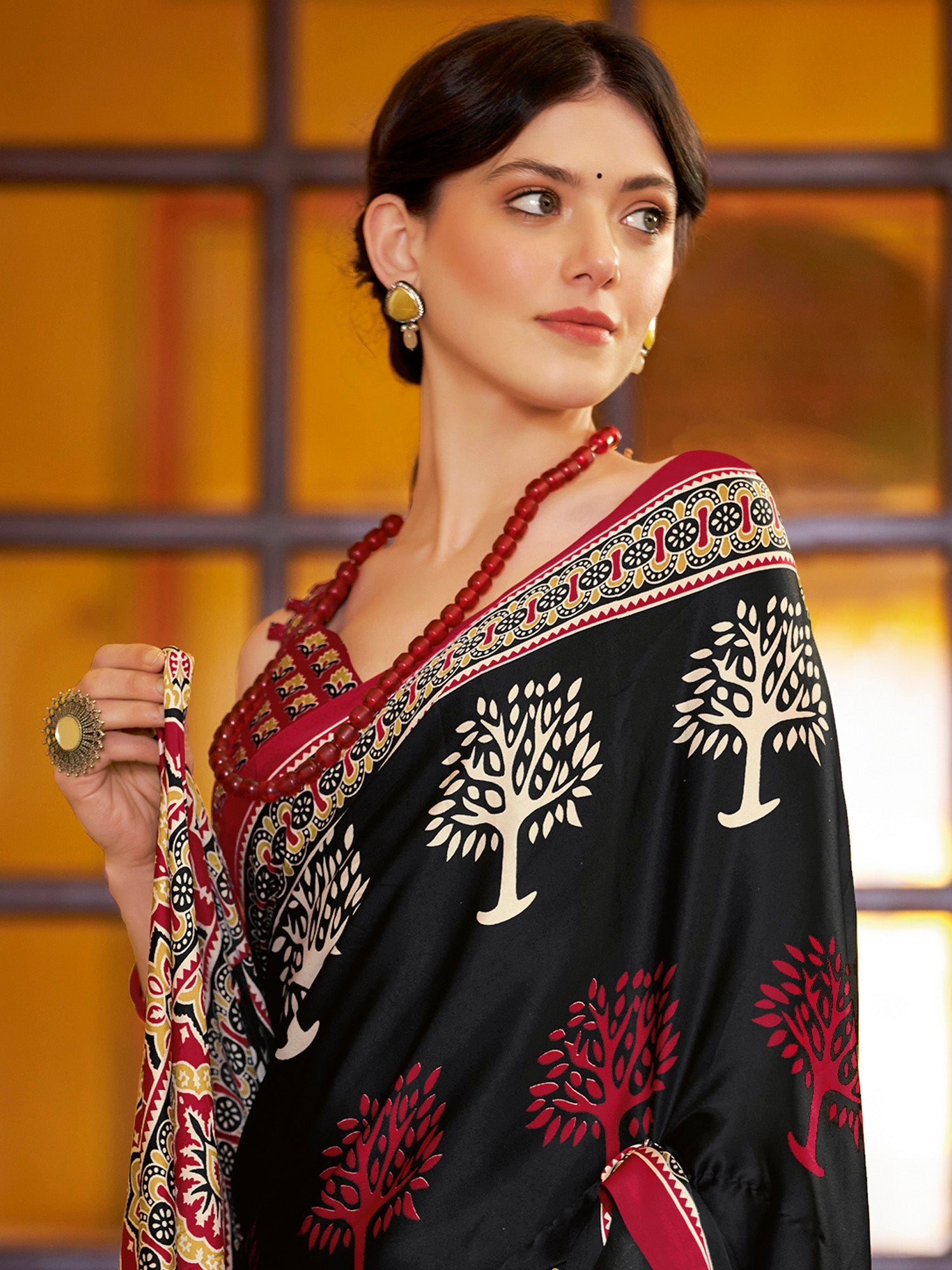 NOZ2TOZ Women's Crepe Black Printed Designer Saree With Blouse Piece - Distacart