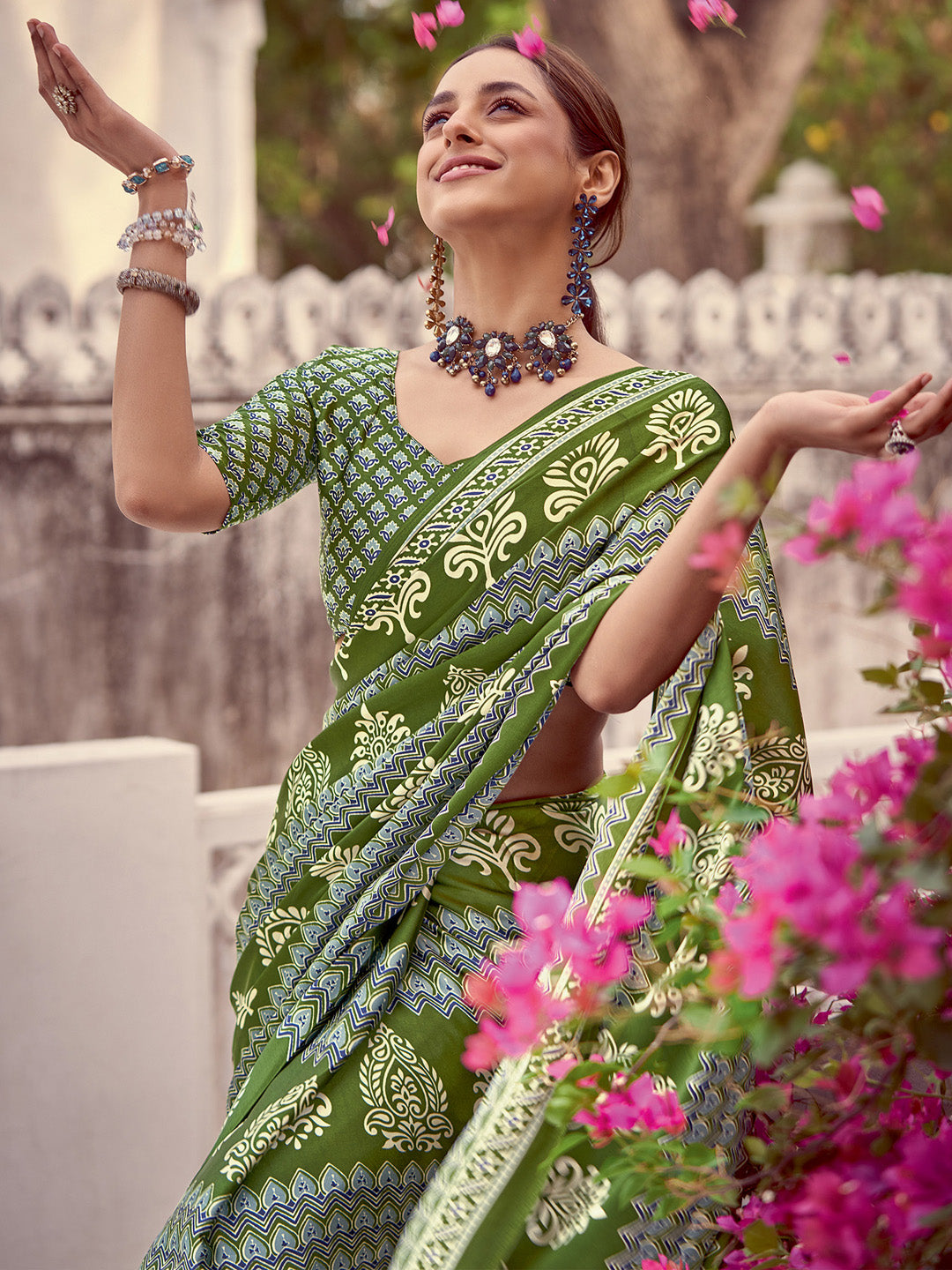 NOZ2TOZ Women's Crepe Light Green Printed Designer Saree With Blouse Piece - Distacart