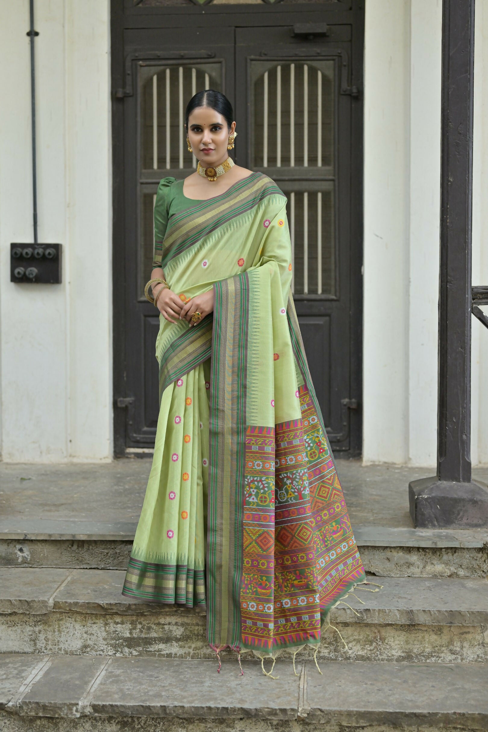 Vishnu Weaves Women's Pista Handloom Raw Silk Saree with Blouse - Distacart