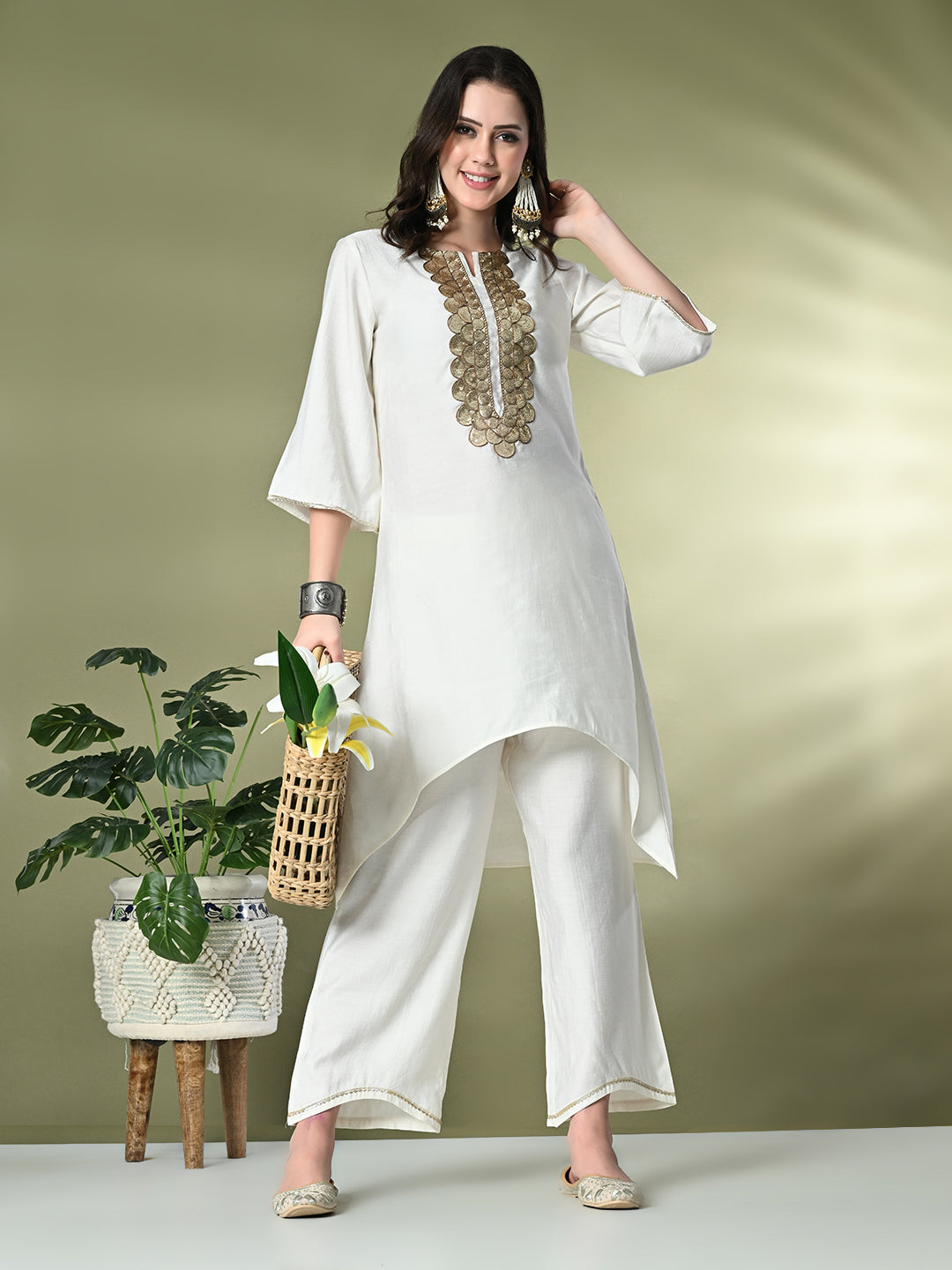 Myshka Women's Embroidered Keyhole Neck Bell Sleeves Kurta & Palazzos Sets in White Color - Distacart