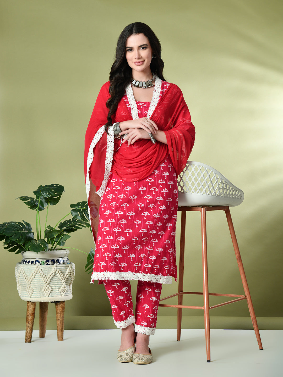 Myshka Women's Printed V-Neck Bell Sleeves Kurta & Trousers With Dupatta Sets in Pink Color - Distacart