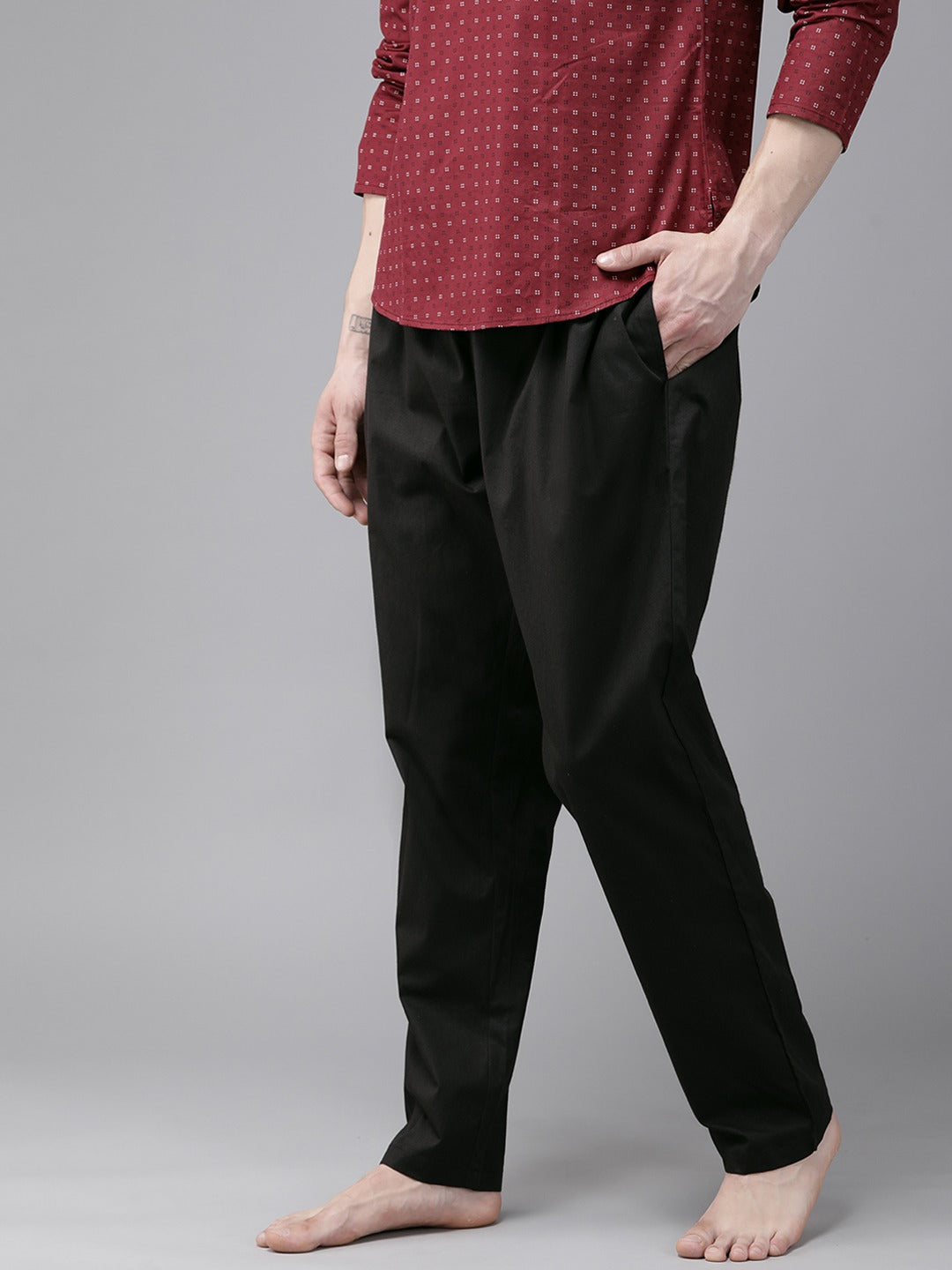 MULTI SHADES Men Black Solid Pyjamas - Dista