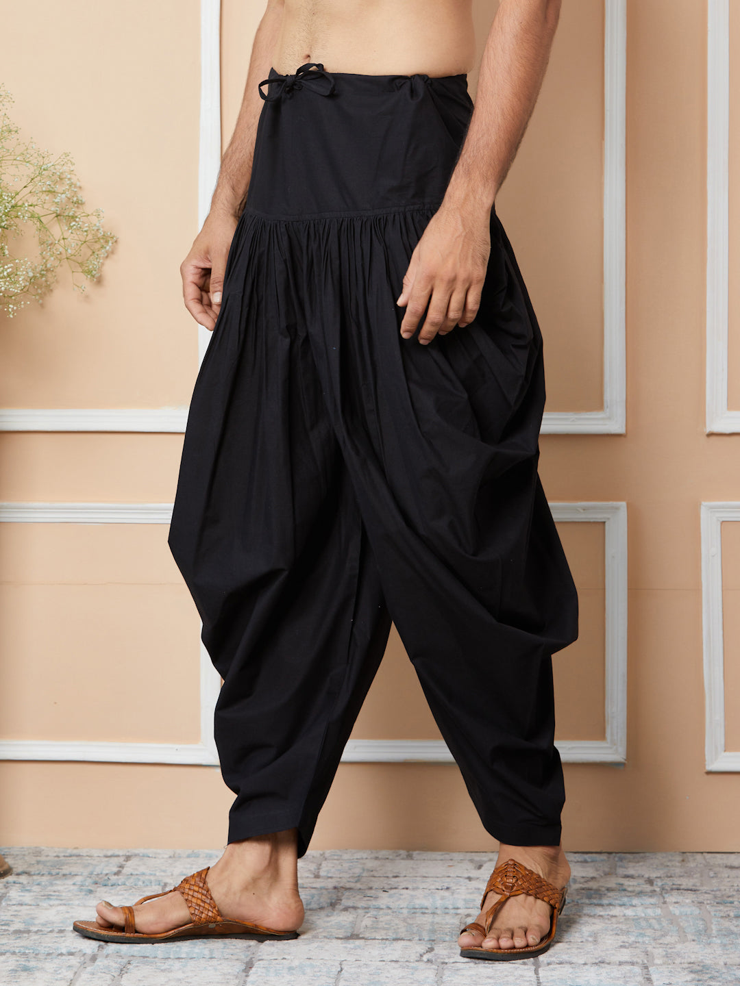 MULTI SHADES Black Mid Rise Loose Fit Pure Cotton Elasticated Solid Pleated Dhoti (Salwar) - Dista