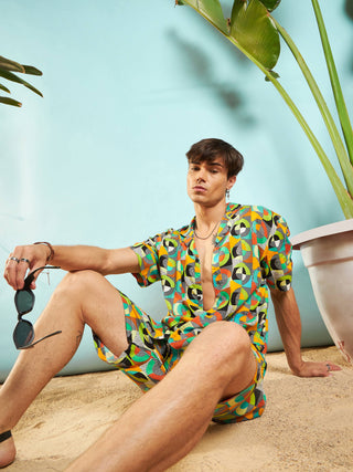 Lyush Men Green Multi Colour Geometric Shirt With Shorts