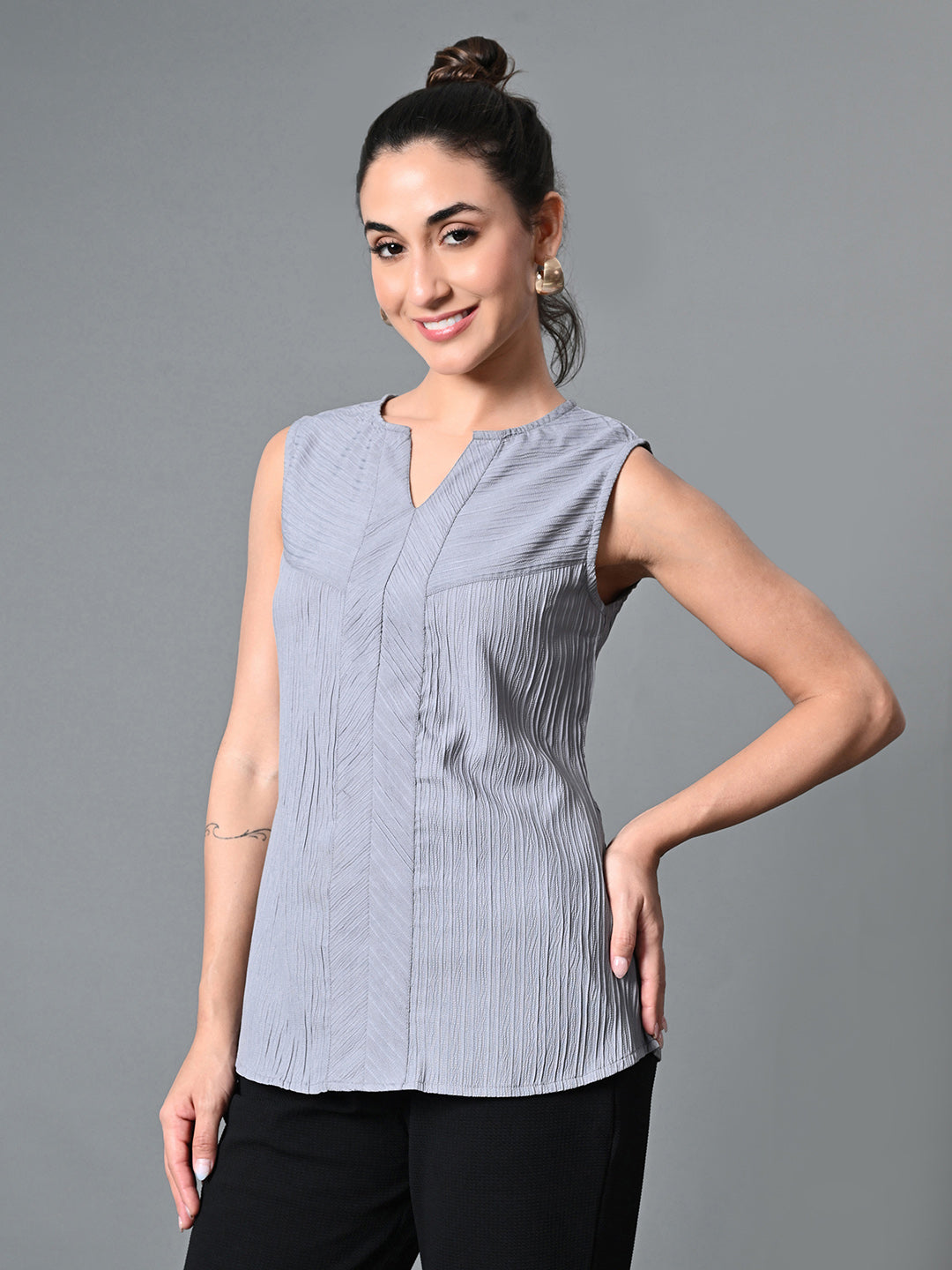 Myshka Women's Keyhole Neck Sleeveless Top in Grey Color - Distacart