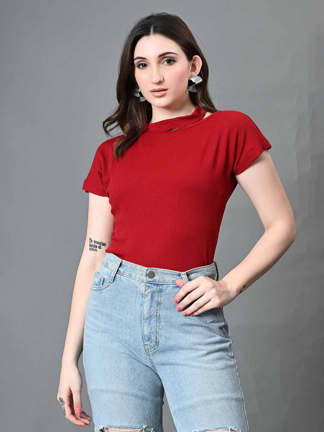 Myshka Women's Ribbed Choker Neck Cut-out Short Sleeves Top in Maroon Color - Distacart