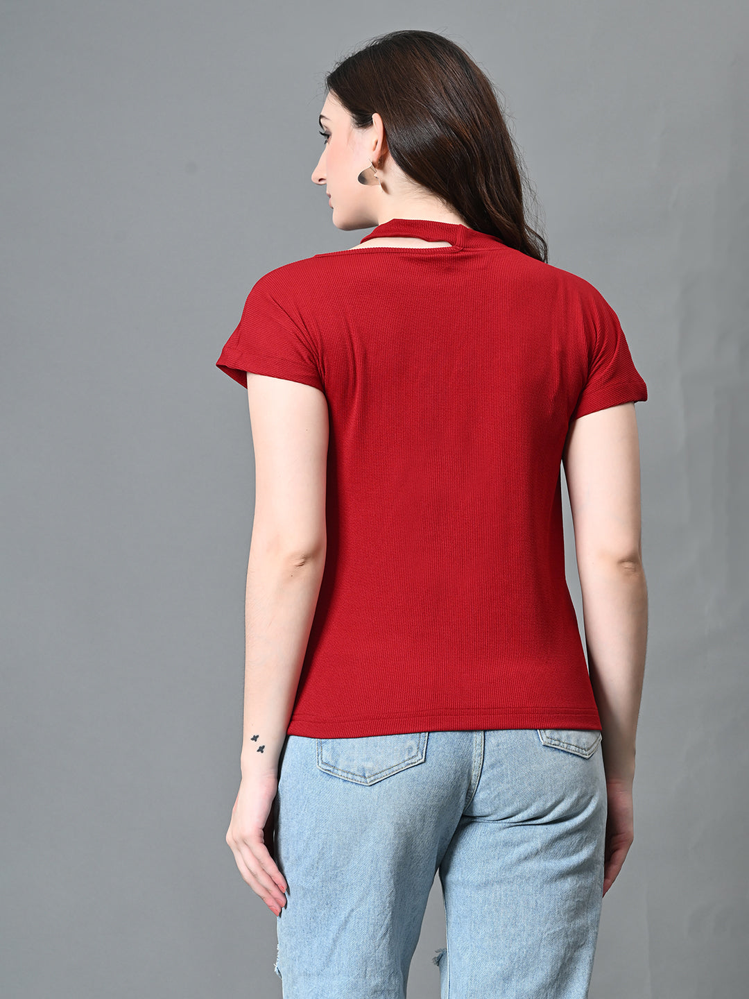 Myshka Women's Ribbed Choker Neck Cut-out Short Sleeves Top in Maroon Color - Distacart