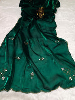 Thumbnail for NOZ2TOZ Women's Jimmy Choo Hand Work Hand Work Green Saree With Blouse Piece - Distacart