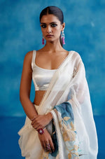 Thumbnail for Malishka Women's Organza Digital print Lace White Saree With Blouse Piece - White - Distacart