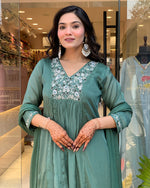 Thumbnail for Malishka Women's Green Chinon Embroidered Straight Kurta Pant With Dupatta
