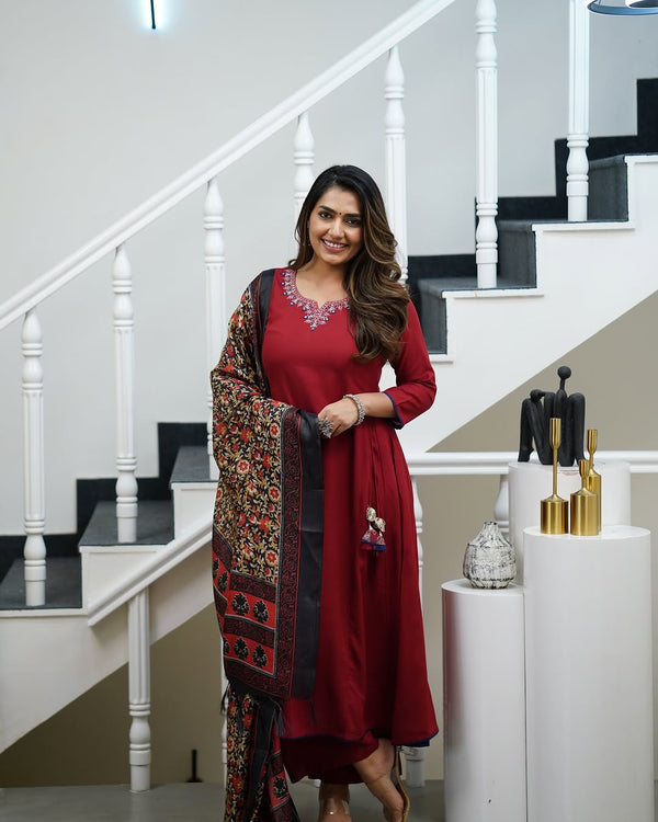 Malishka Women's Red Viscose Rayon Embroidered Straight Kurta Pant With Dupatta