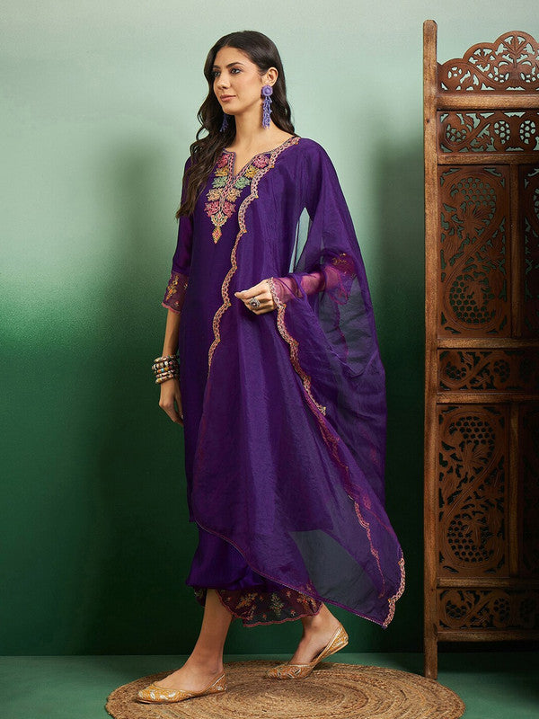 Malishka Women's Purple Chanderi Embroidered Straight Kurta Pant With Dupatta - Distacart
