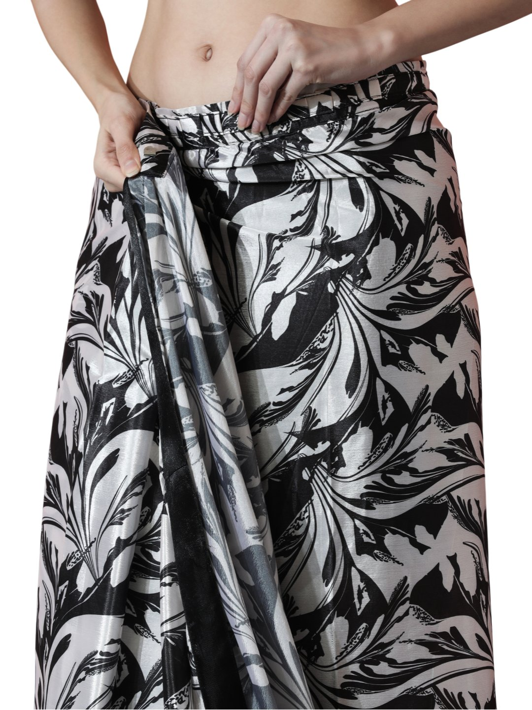 Avantini Chinon Digital Print Ready To Wear Saree With Blouse Piece - Black