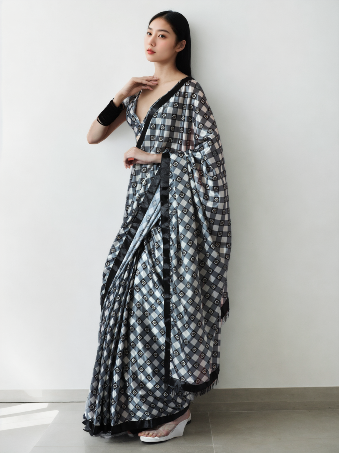 Avantini Chinon Digital Print Ready To Wear Saree With Blouse Piece - Grey