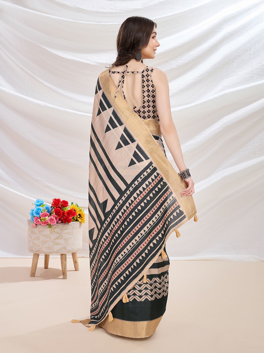 Mitera Zari Silk Blend Banarasi Saree - Distacart