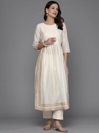 Ahalyaa Women Printed Pleated Kurta with Trousers - Off White Color - Distacart
