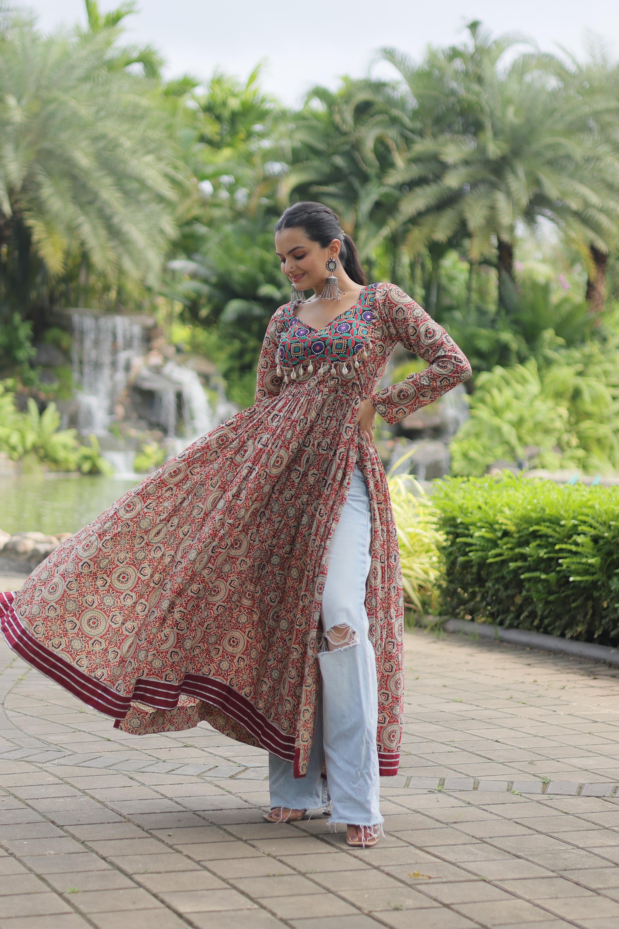 Lorenvalley Maroon Printed Cotton With Kutchi Gamthi Work And Kodi Lace Kurti - Distacart