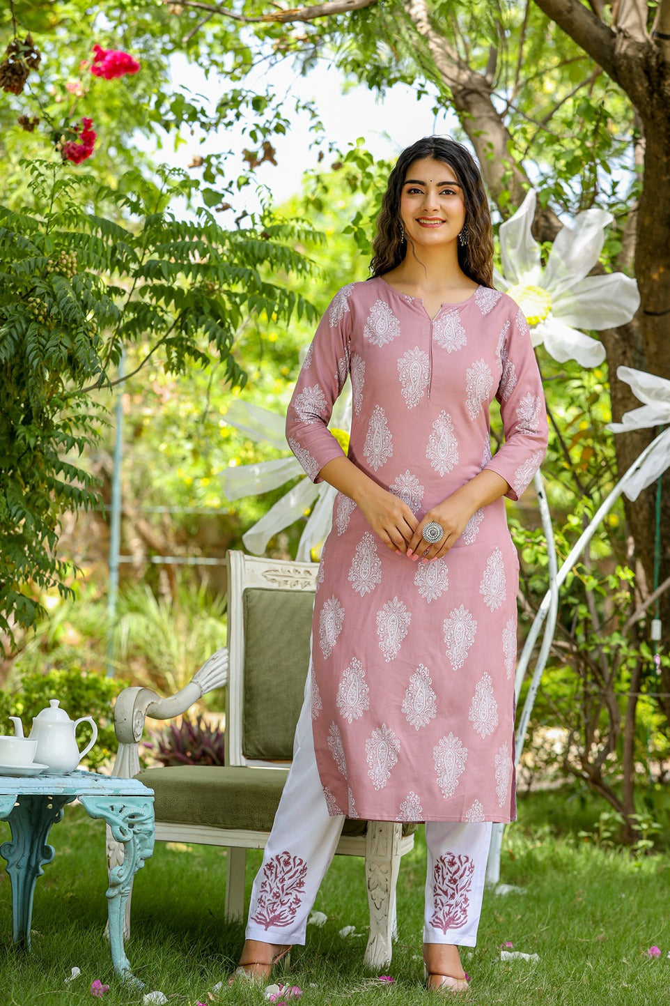 Yufta Mauve & Off White Printed Dupatta Set - Distacart