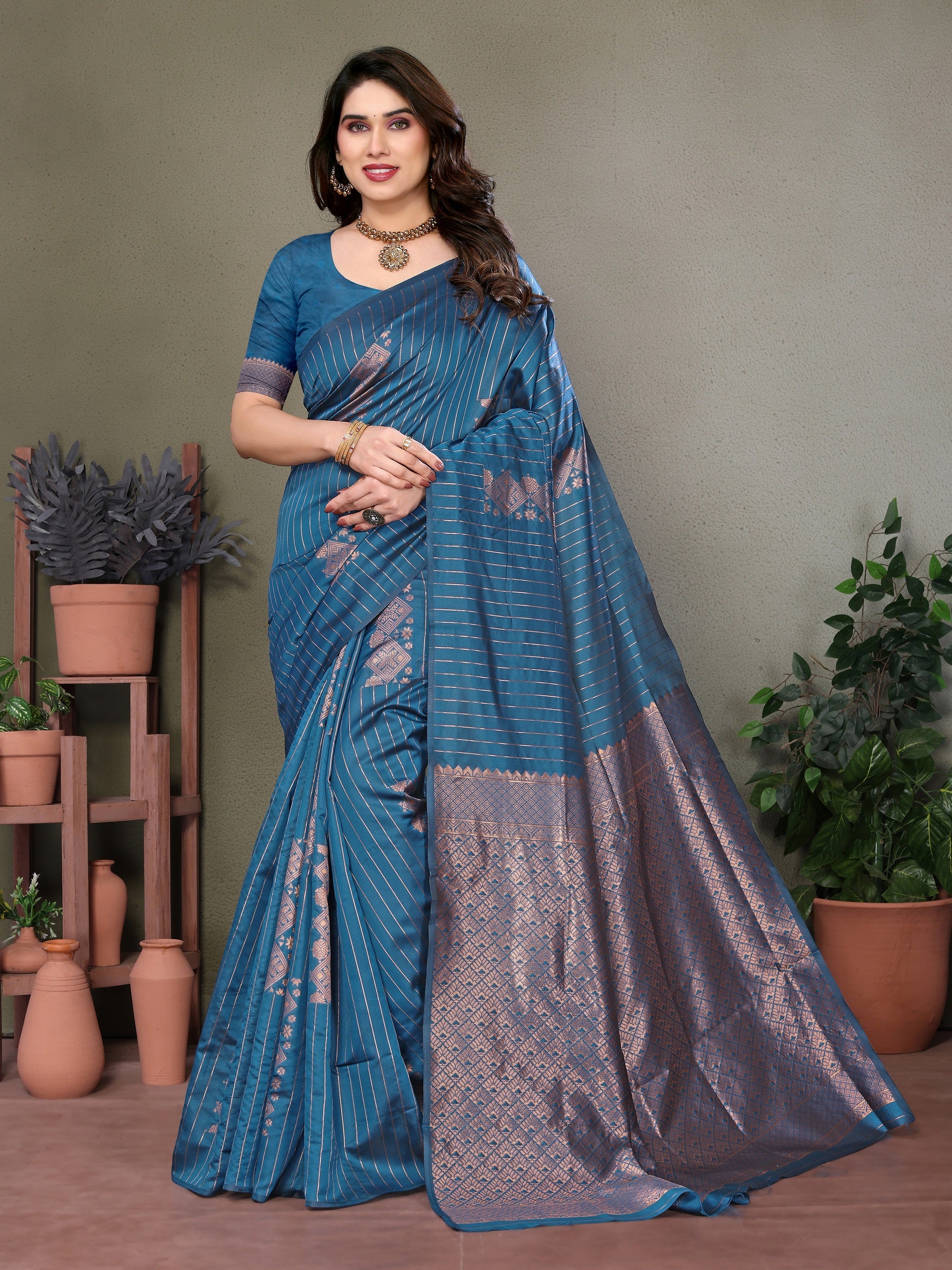Vedant Vastram Litchi Silk Banarasi Silk Saree - Rama - Distacart