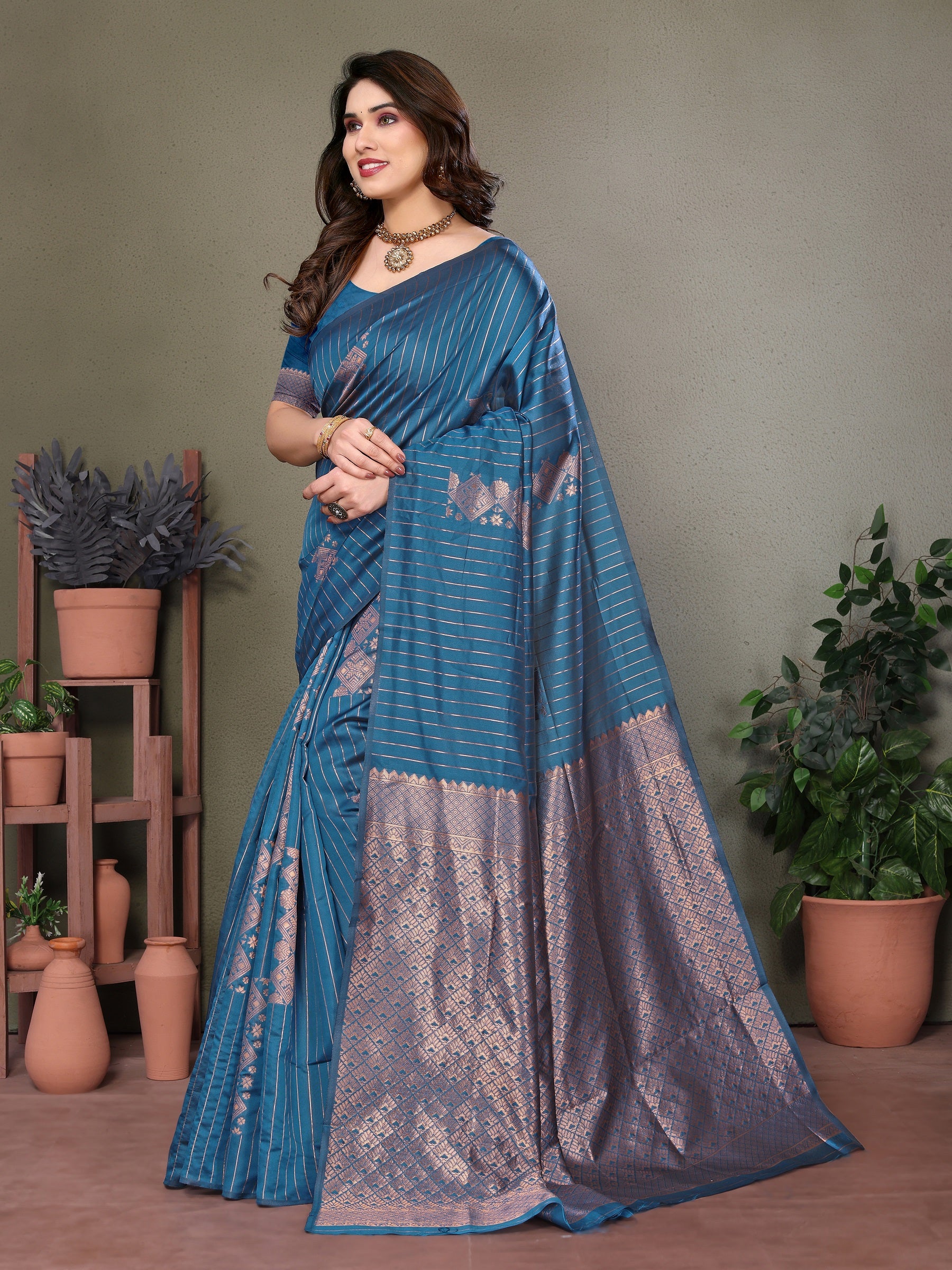 Vedant Vastram Litchi Silk Banarasi Silk Saree - Rama - Distacart