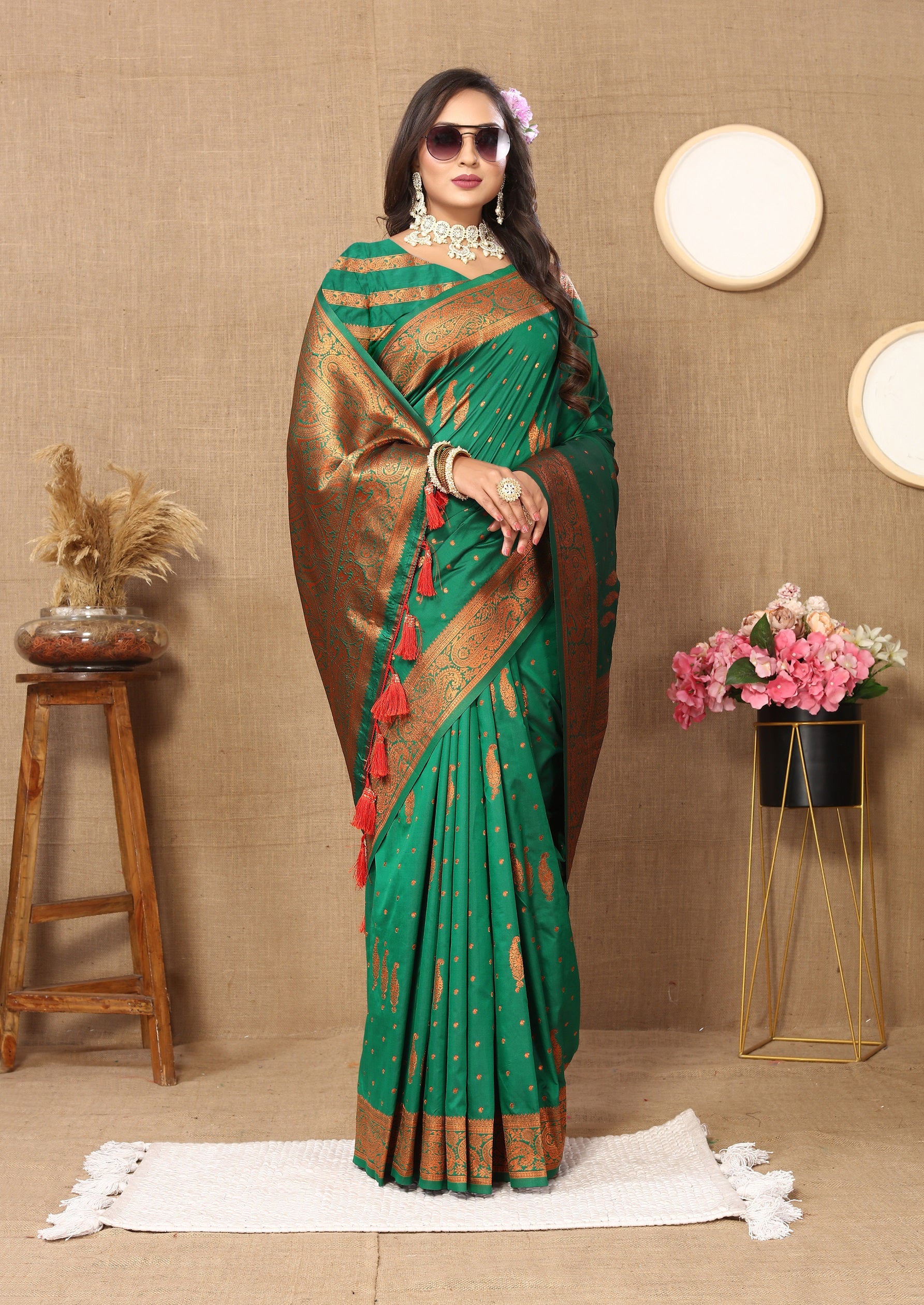 Vedant Vastram Green Color Banarasi Silk Saree - Green - Distacart