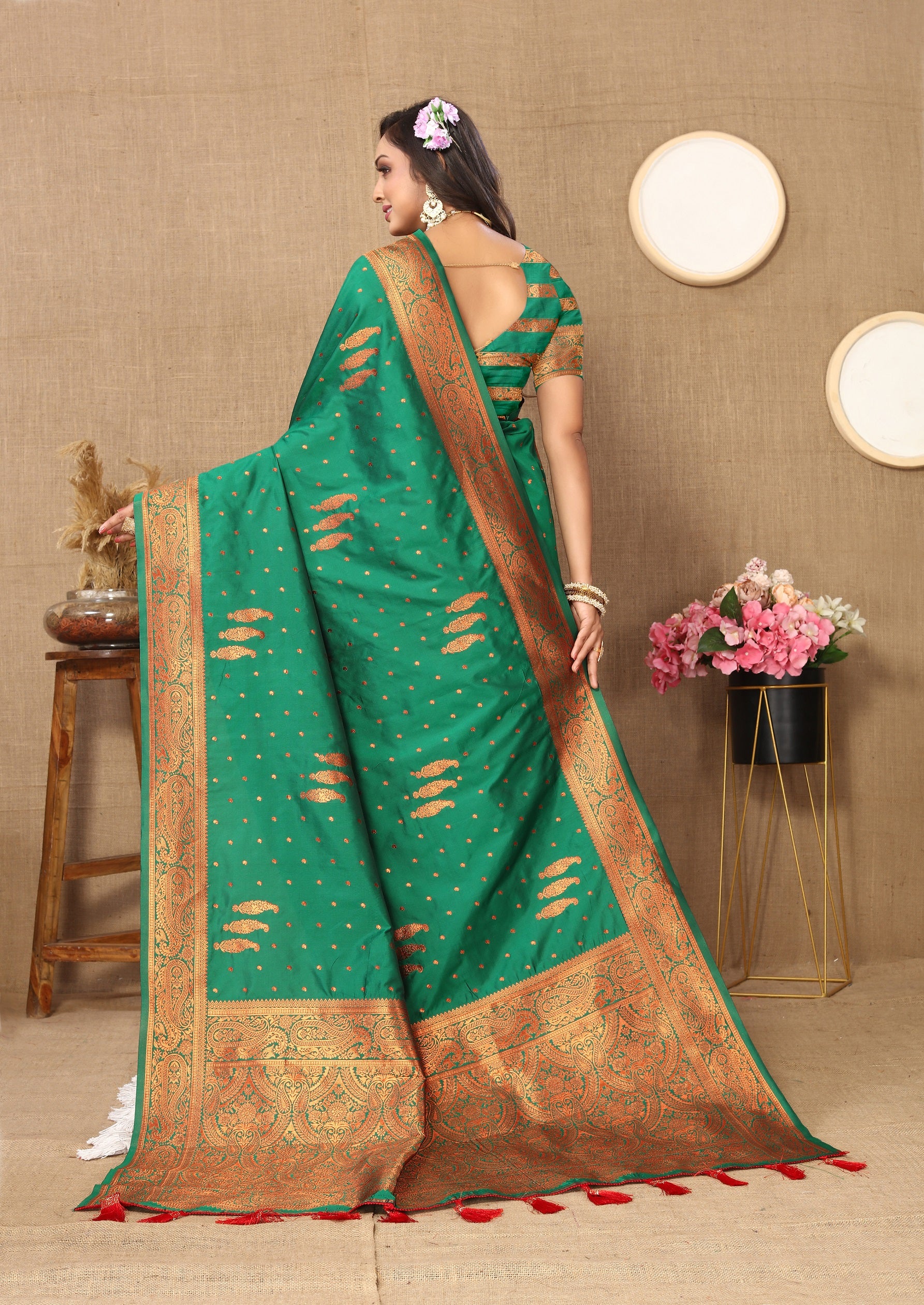 Vedant Vastram Green Color Banarasi Silk Saree - Green - Distacart
