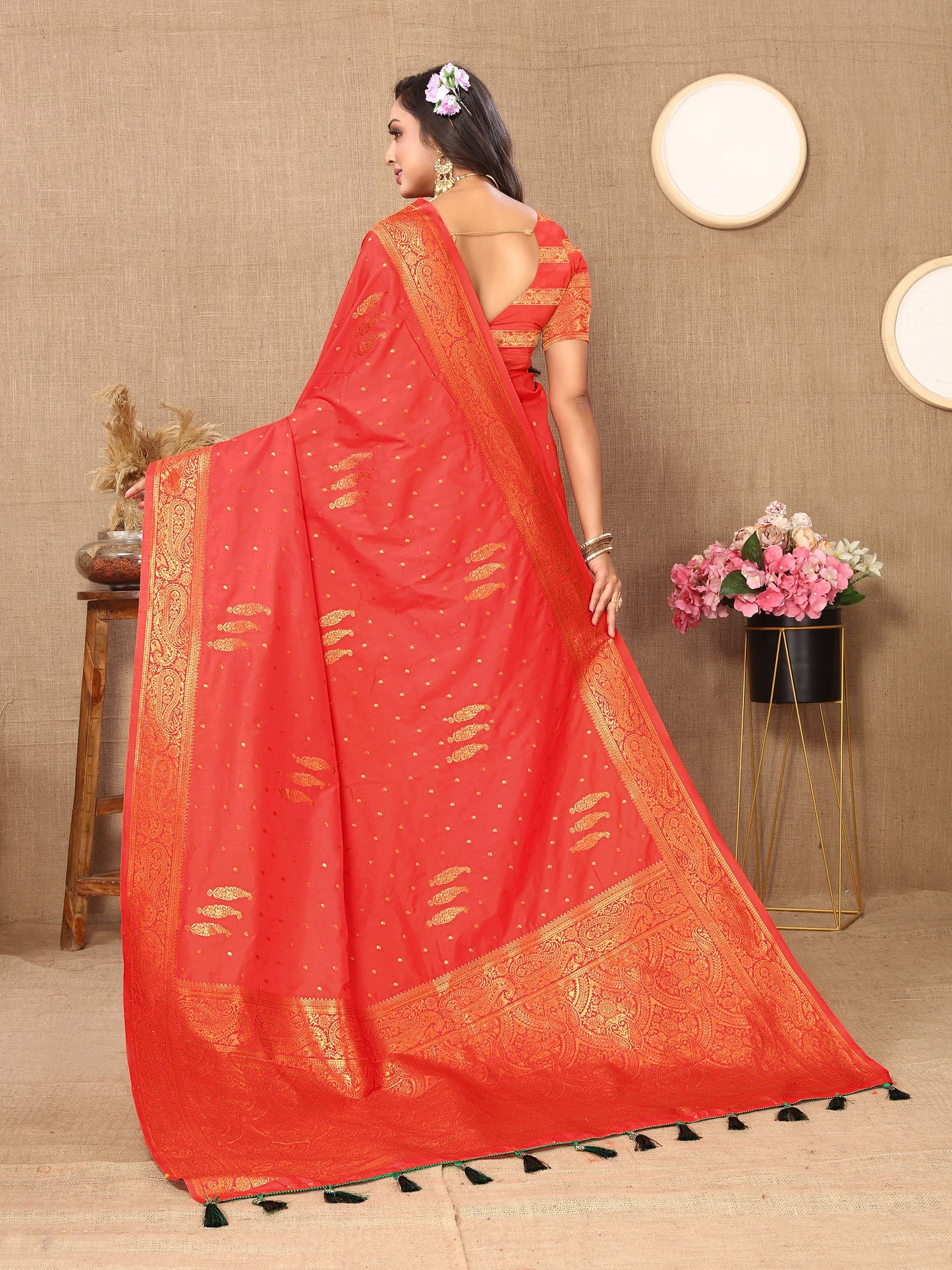 Vedant Vastram Red Color Banarasi Silk Saree - Red - Distacart