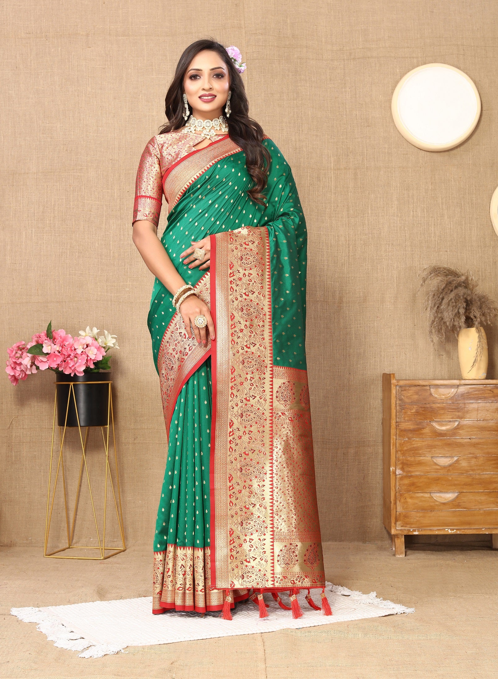 Vedant Vastram Green Color Kanjeevaram Silk Saree - Green - Distacart