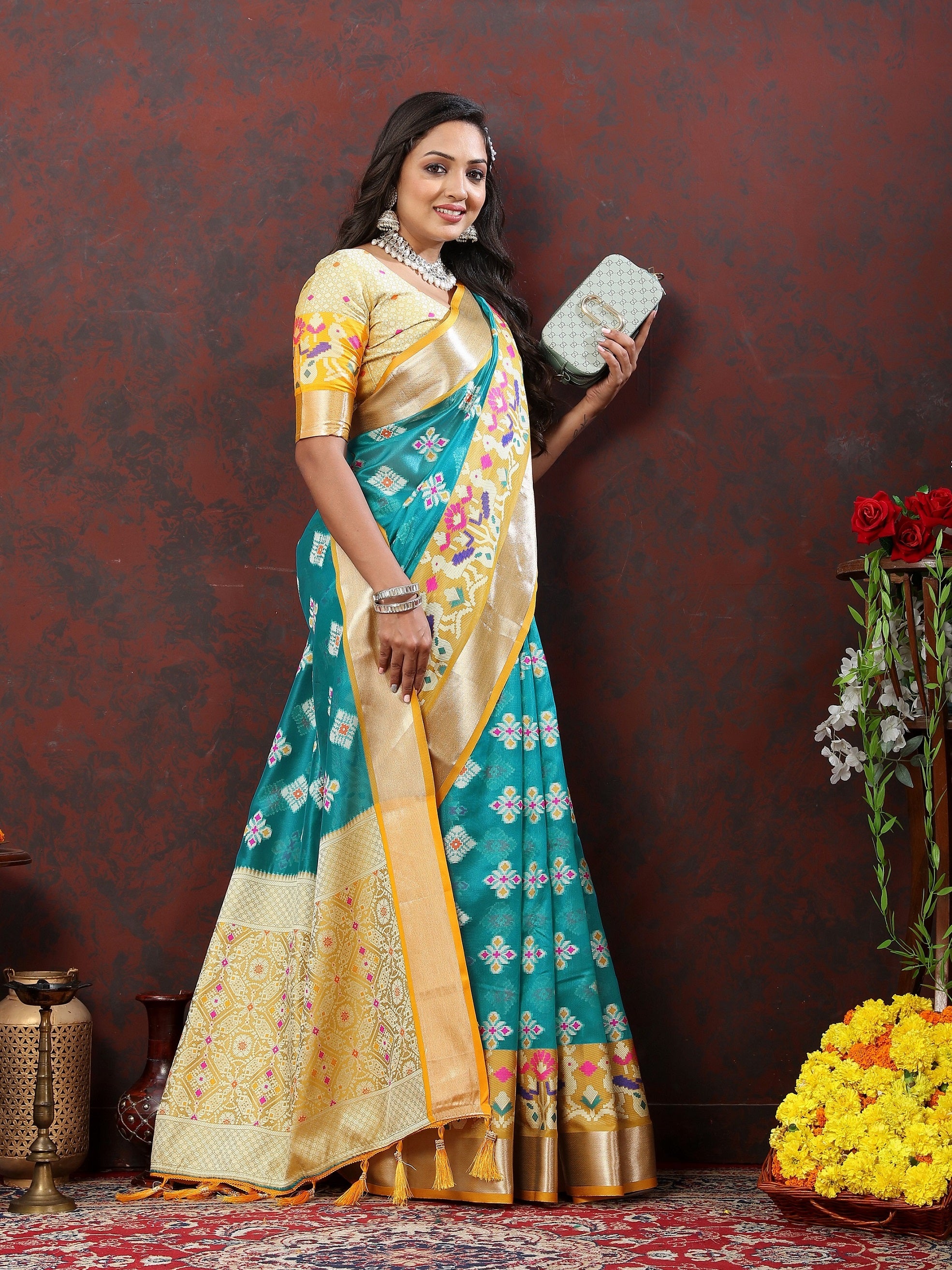 Vedant Vastram Rama Color Kanjeevaram Patola Silk Saree - Rama - Distacart