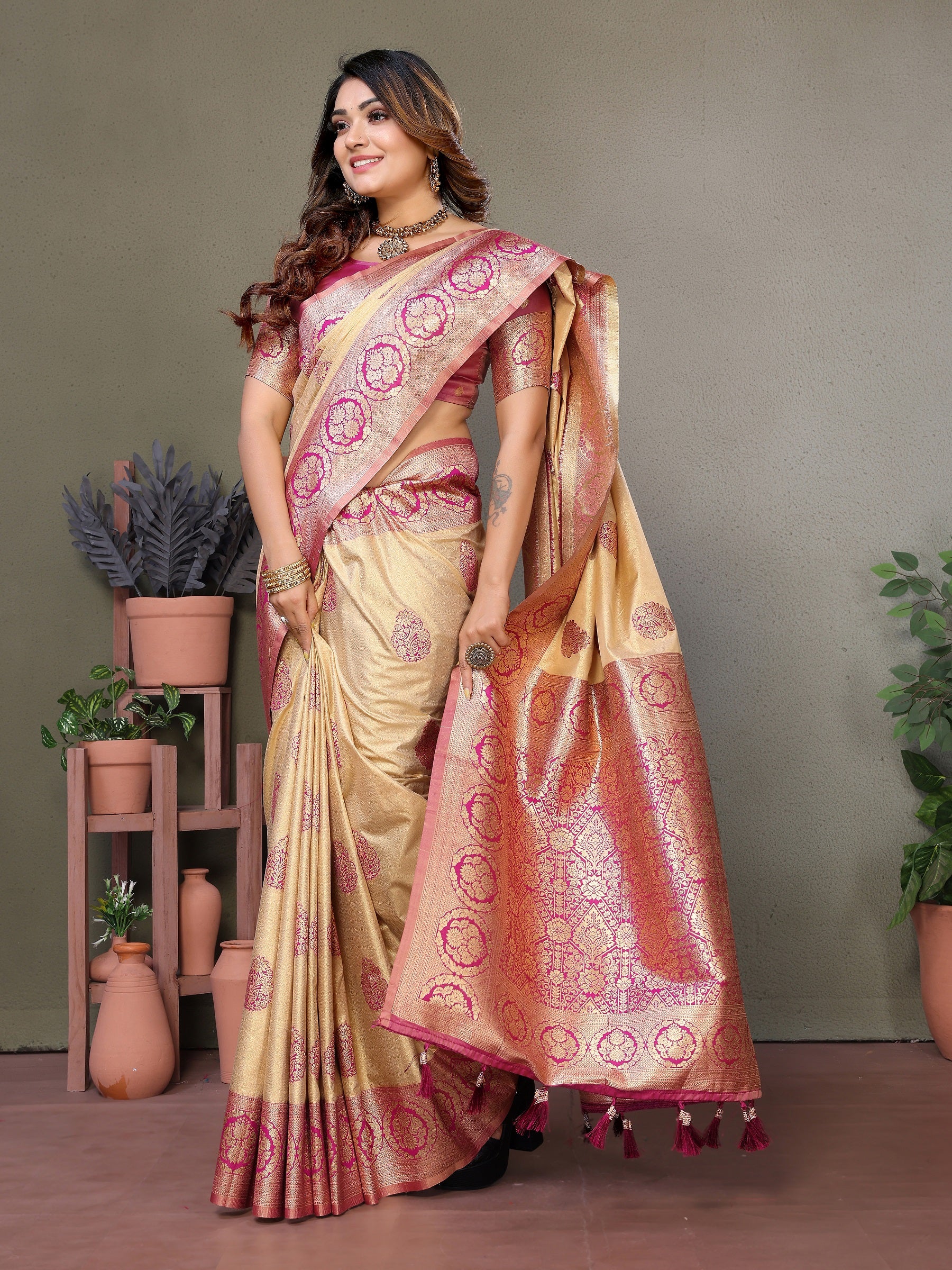 Vedant Vastram Viscose Silk Kanjeevaram Silk Saree - Pink - Distacart
