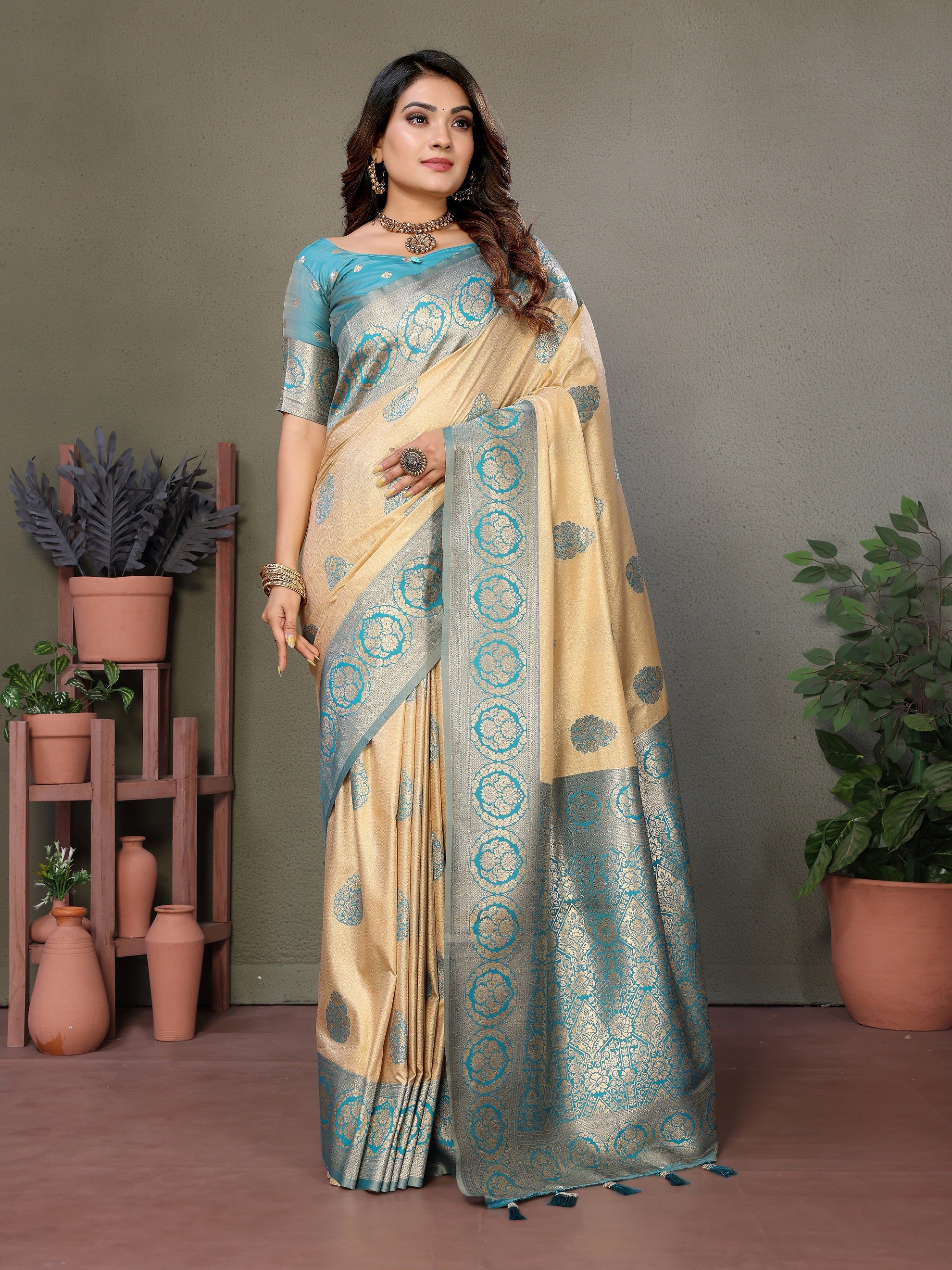 Vedant Vastram Viscose Silk Kanjeevaram Silk Saree - Rama - Distacart