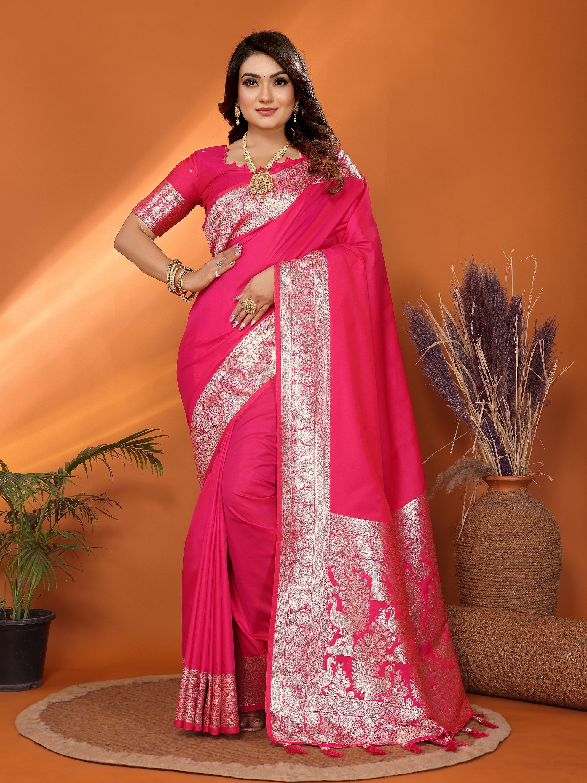 Vedant Vastram Soft Litchi Silk Banarasi Silk Saree - Magenta - Distacart